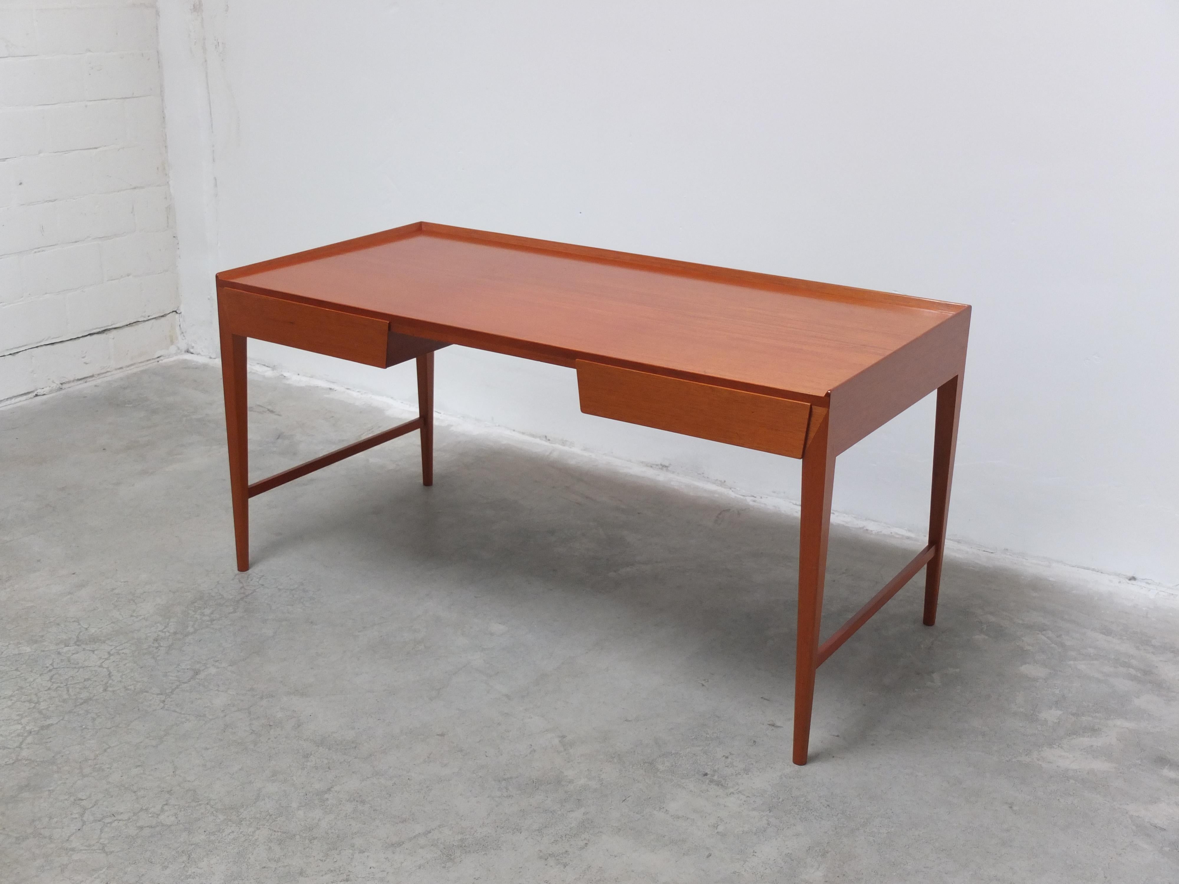 Rare Freestanding Desk by Frode Holm for Illums Bollighus, 1950s In Good Condition For Sale In Antwerpen, VAN