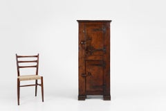 Rare French 16th century oak cabinet with beautiful patina