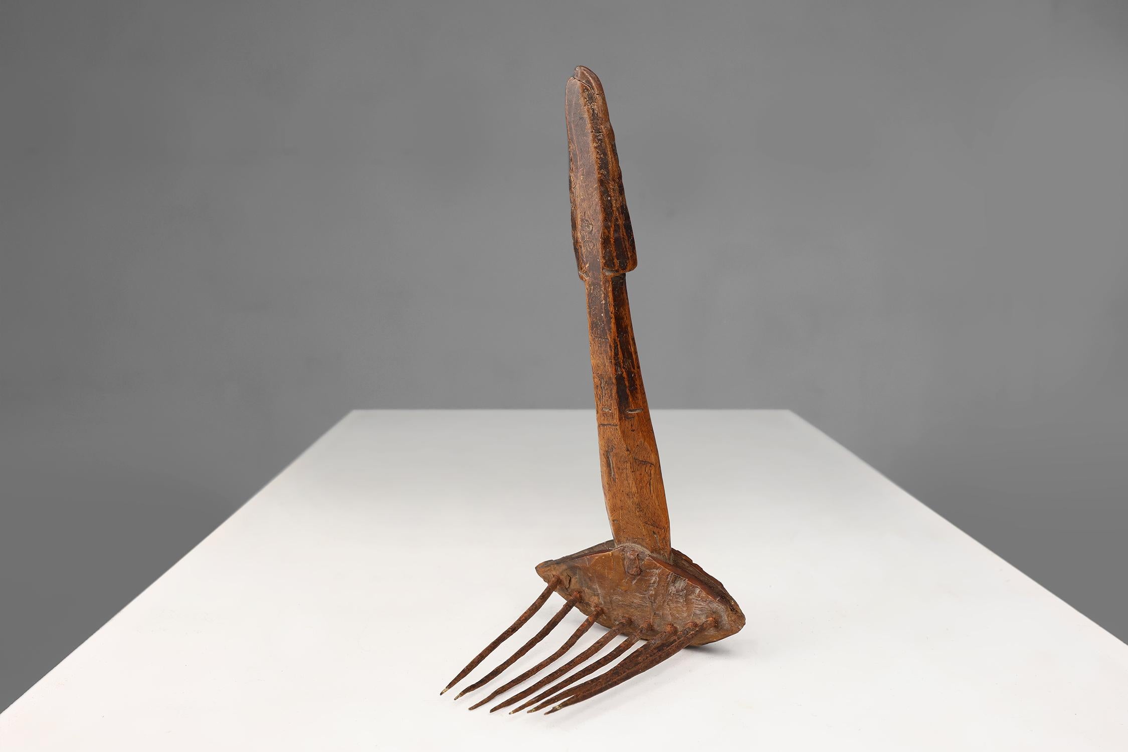Métal Rare peigne primitive française du 16ème siècle en vente