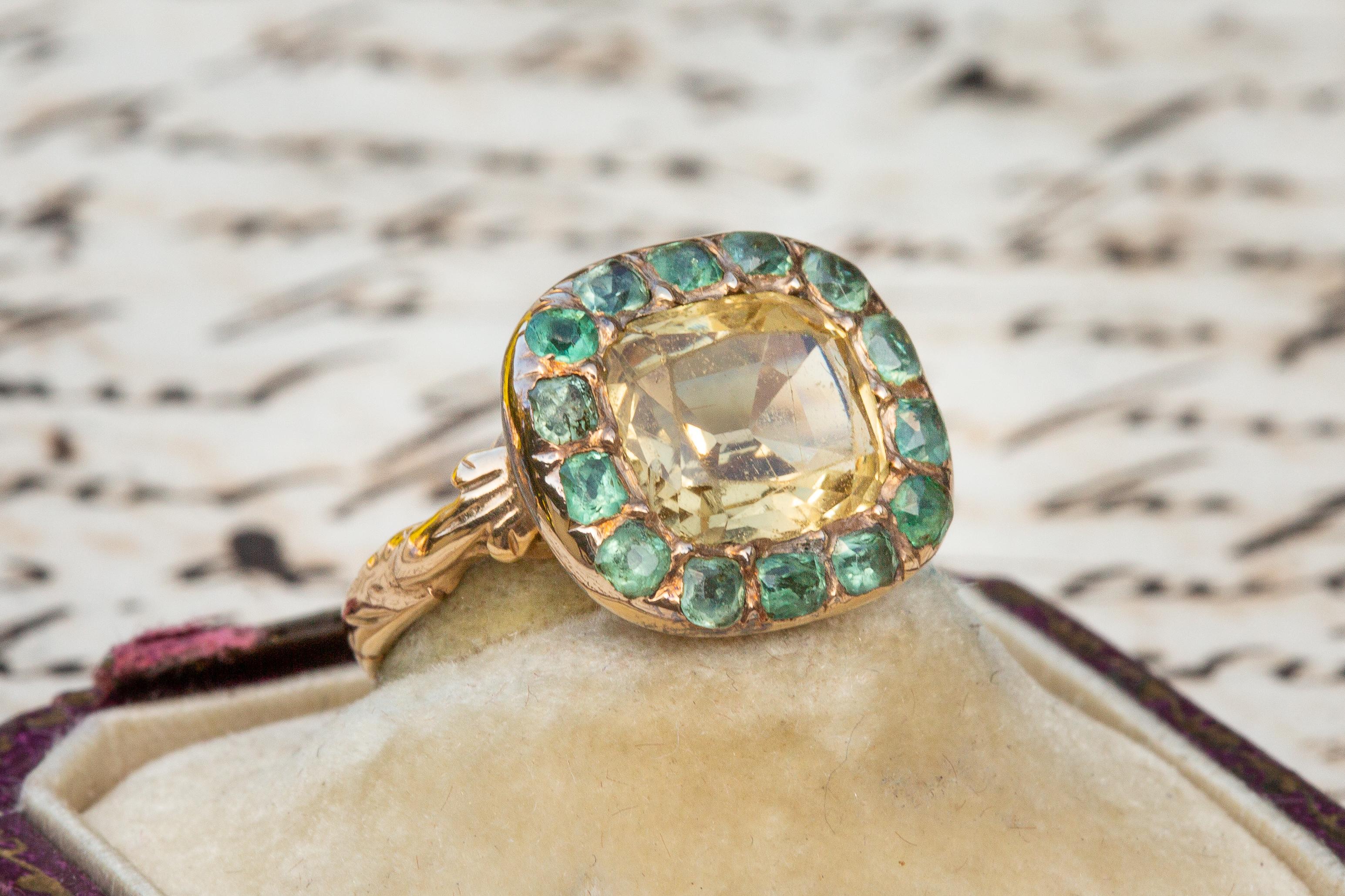 Rare French 18th Century Georgian Cluster Ring with Citrine and Emeralds In Good Condition In London, GB