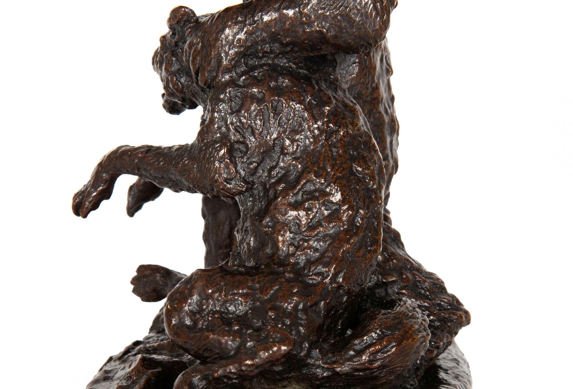 Rare French Antique Bronze Sculpture “Bear with Wolf” by Christophe Fratin 4