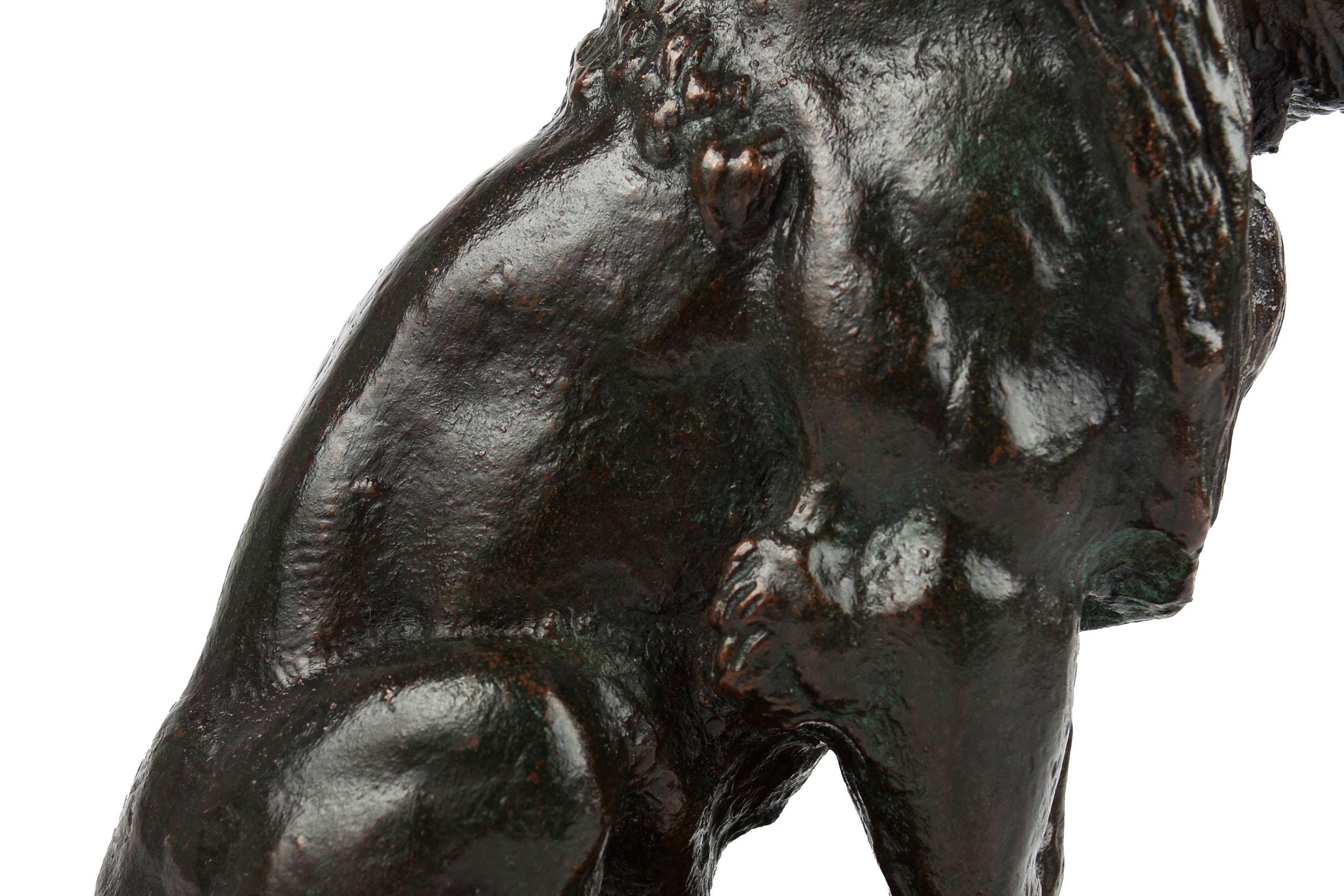 Rare sculpture française en bronze ancien représentant un lion Assis n°2 d'après Antoine-Louis Barye en vente 6