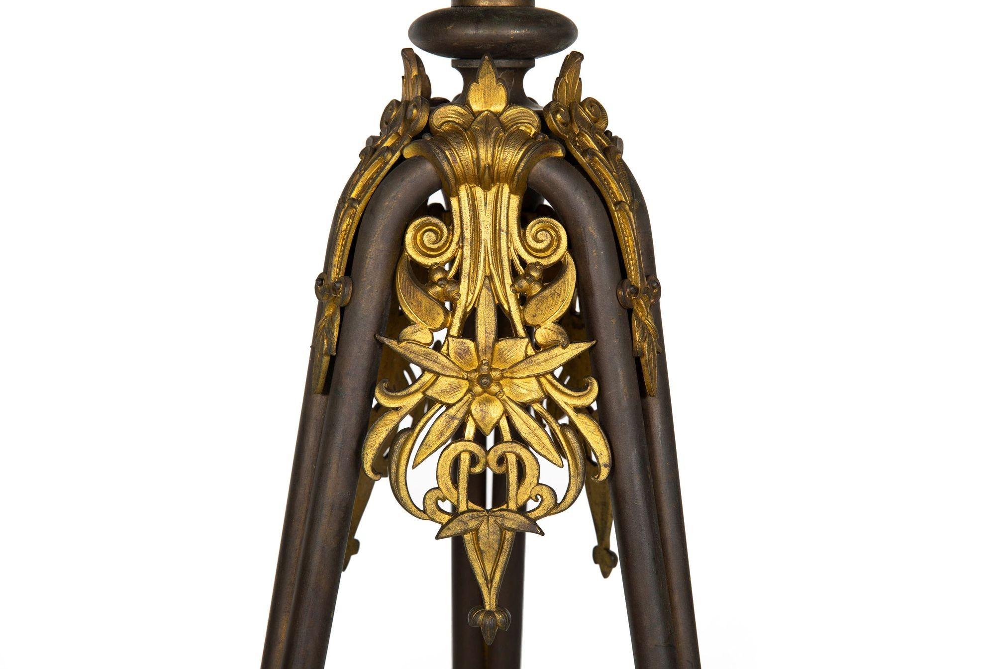 Rare table d'appoint à trépied mythologique ancienne française par Tiffany & Co. circa 1880 en vente 3