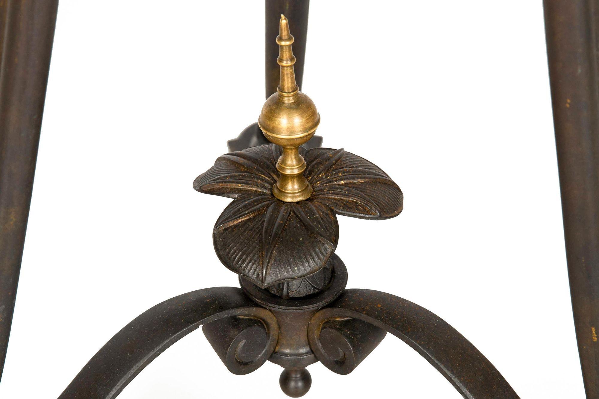 Rare table d'appoint à trépied mythologique ancienne française par Tiffany & Co. circa 1880 en vente 5