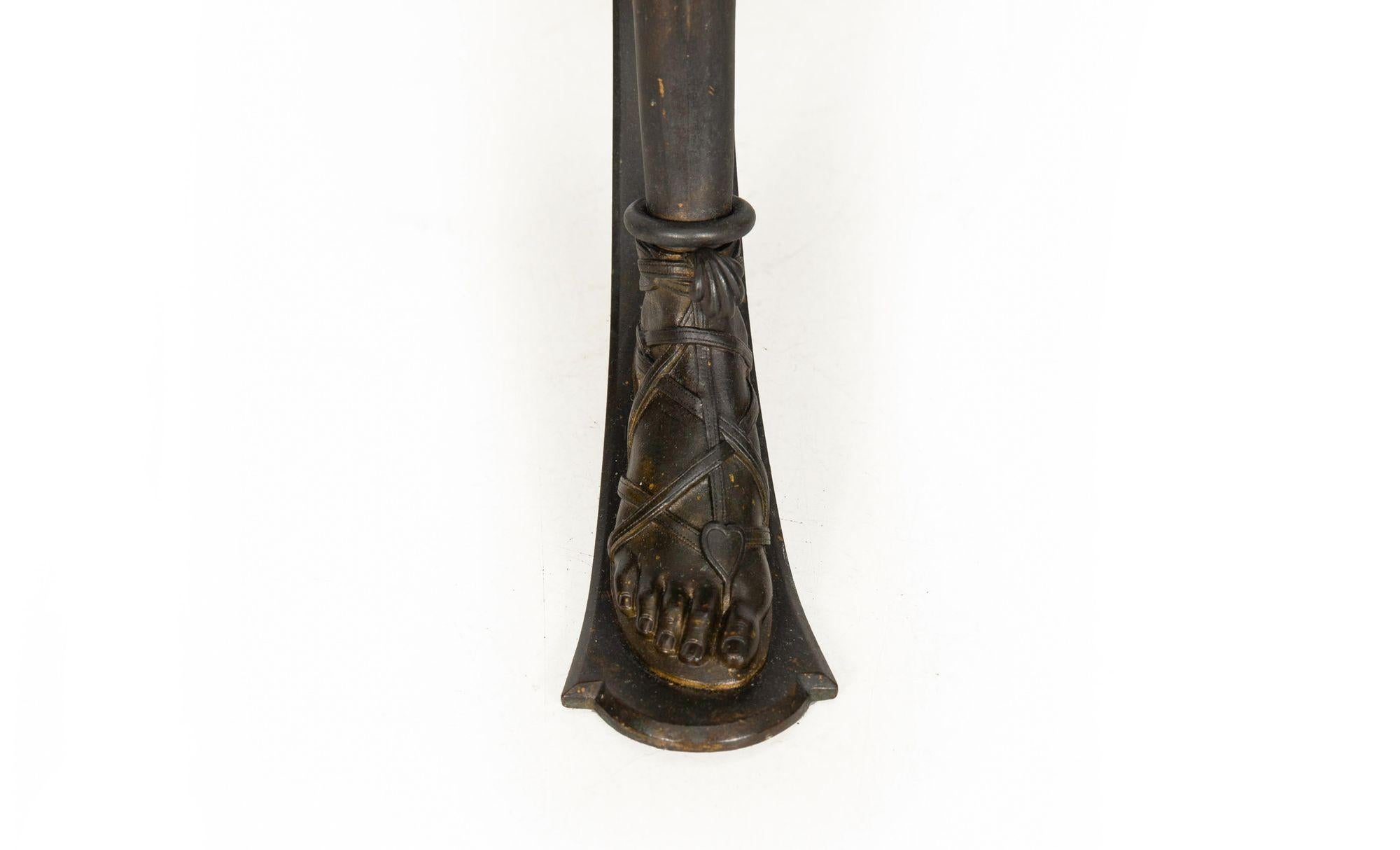 Rare table d'appoint à trépied mythologique ancienne française par Tiffany & Co. circa 1880 en vente 12