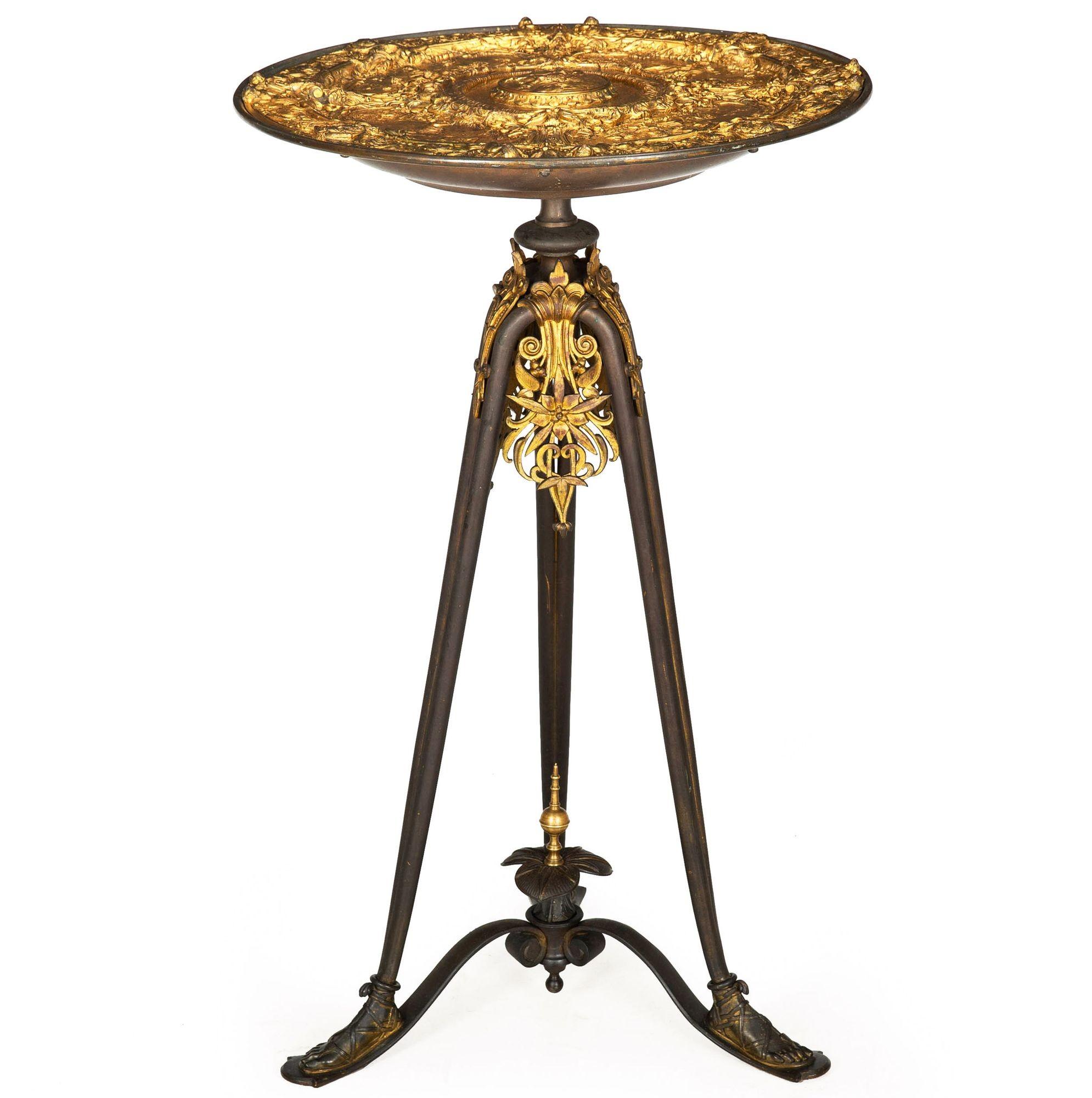 Romantique Rare table d'appoint à trépied mythologique ancienne française par Tiffany & Co. circa 1880 en vente