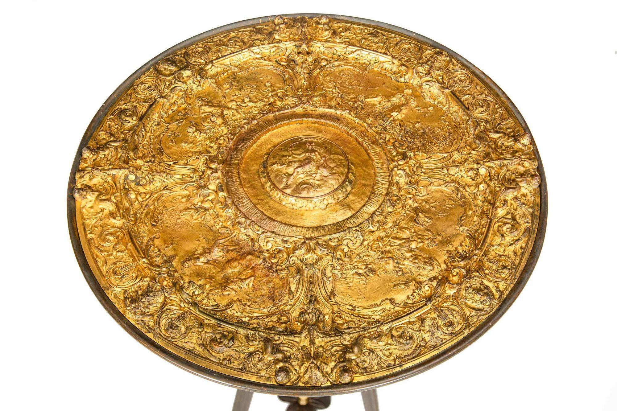 Doré Rare table d'appoint à trépied mythologique ancienne française par Tiffany & Co. circa 1880 en vente