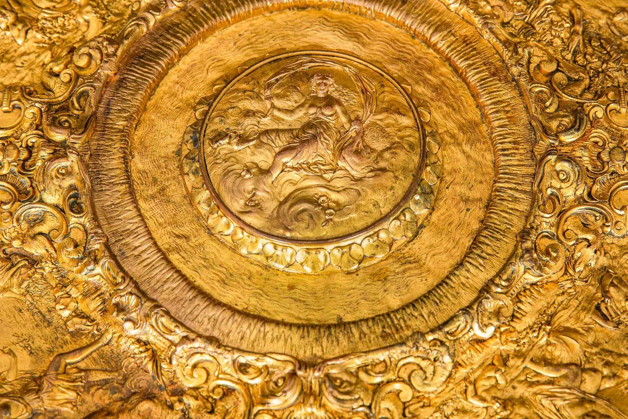 XIXe siècle Rare table d'appoint à trépied mythologique ancienne française par Tiffany & Co. circa 1880 en vente