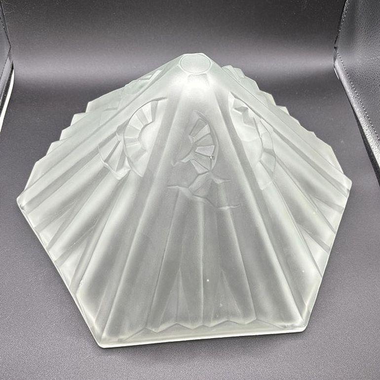 Rare French Art Deco CW Vianne Globe Opulent Frosted Lamp Shade For Sale 2