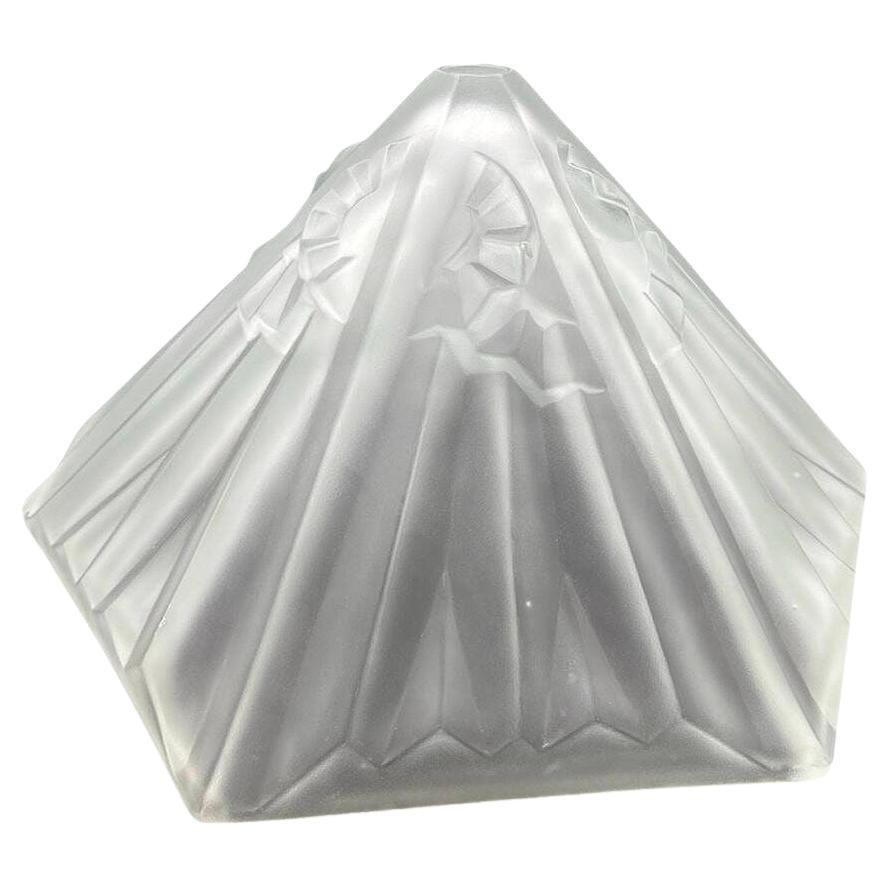 Rare French Art Deco CW Vianne Globe Opulent Frosted Lamp Shade For Sale