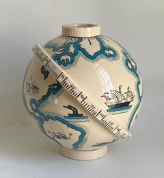 Rare vase Globe Art Déco français par Robert Lallemant