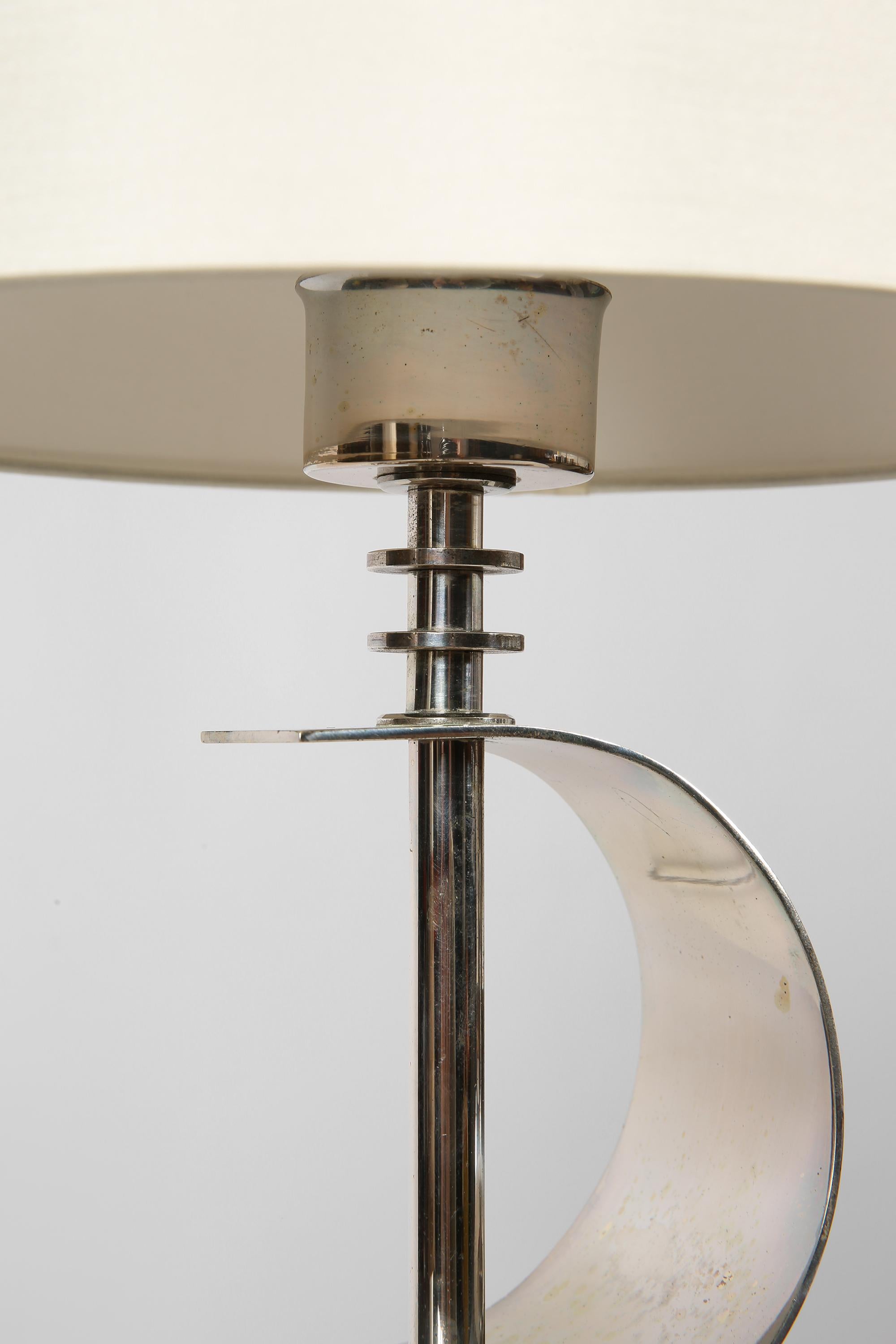20ième siècle Rare lampe à poser en nickel de la Maison Desny, art déco moderniste français en vente