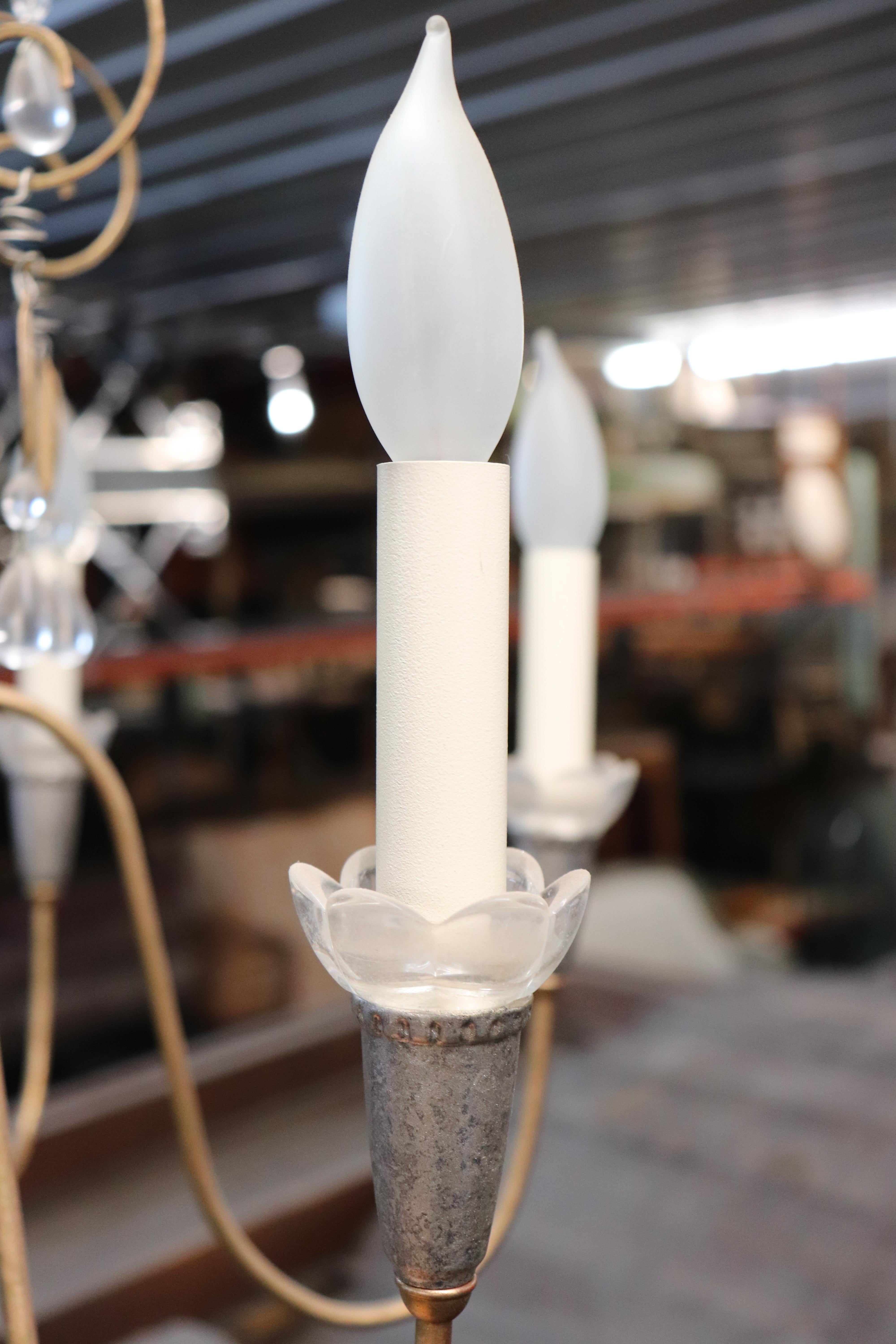 Italiano Rara lampada francese Art Deco o Hollywood Regency a 6 luci in foglia d'oro e d'argento in vendita
