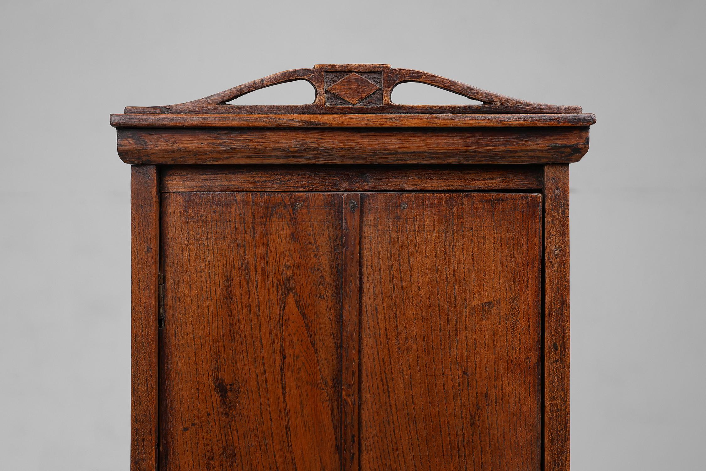 Rare armoire d'ombrage Art déco française en bois de 1930 Bon état - En vente à Meulebeke, BE