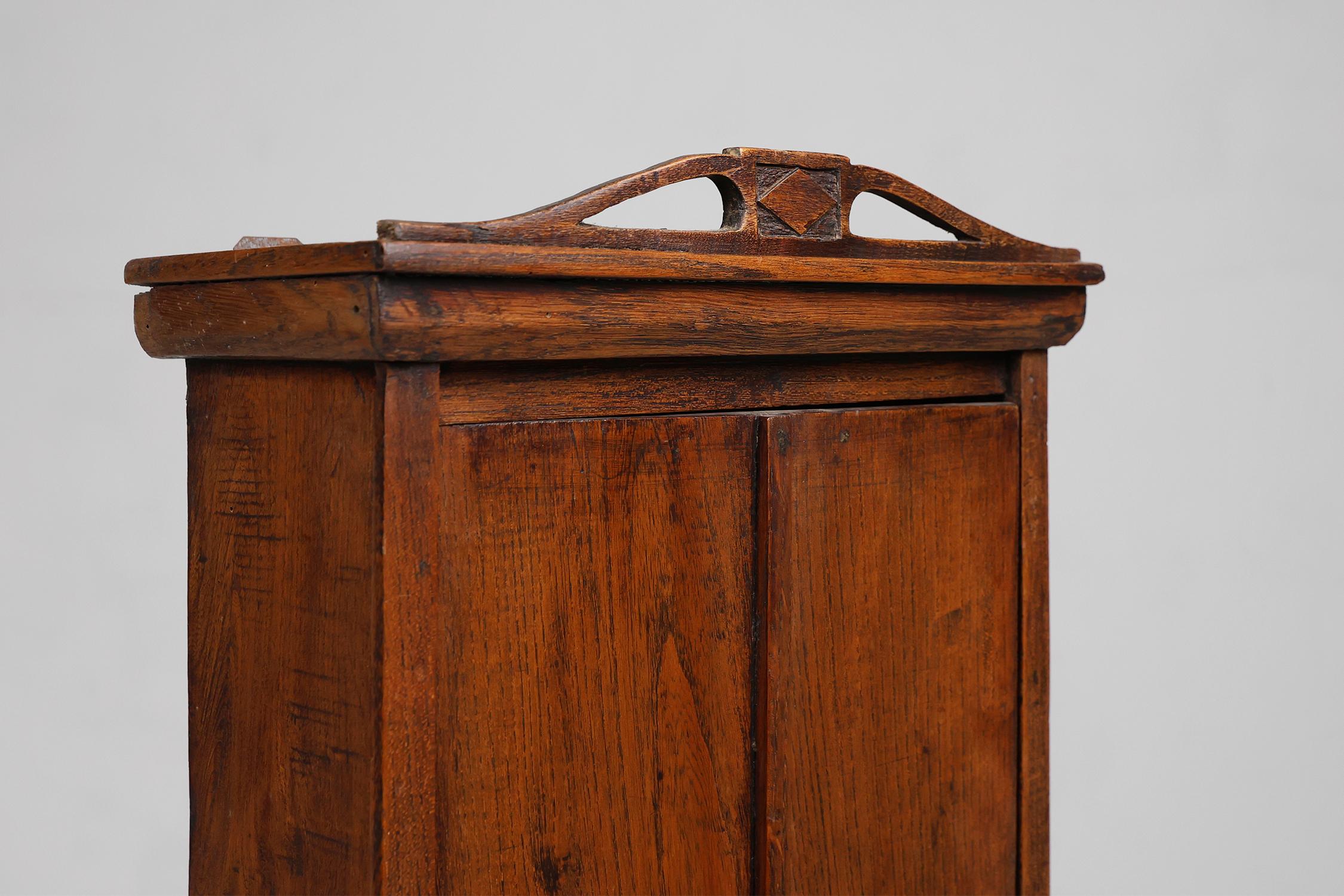 Milieu du XXe siècle Rare armoire d'ombrage Art déco française en bois de 1930 en vente