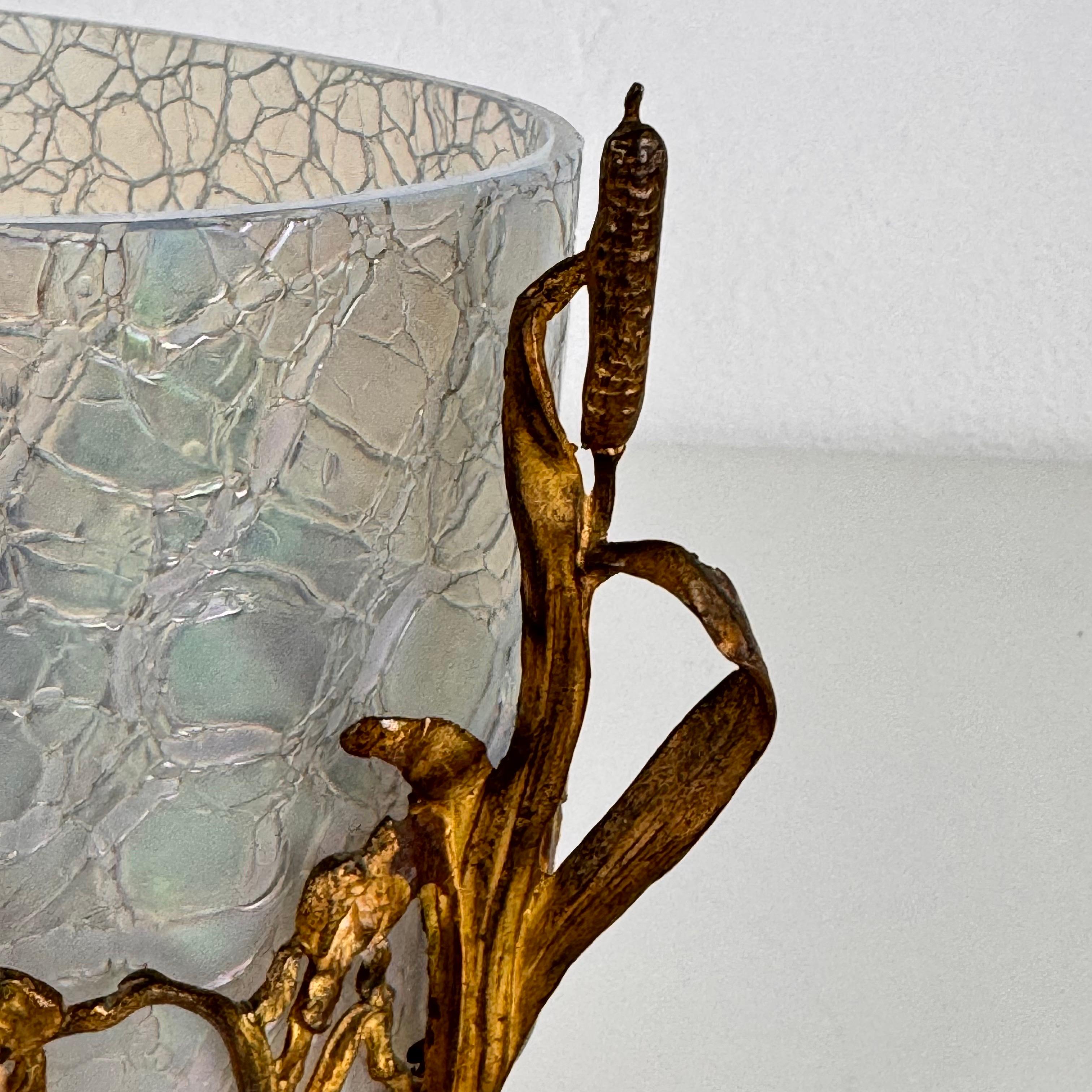 Seltener französischer Jugendstil-Übertöpfer aus Messing und opalisierendem Glas, spätes 19. Jahrhundert im Angebot 8