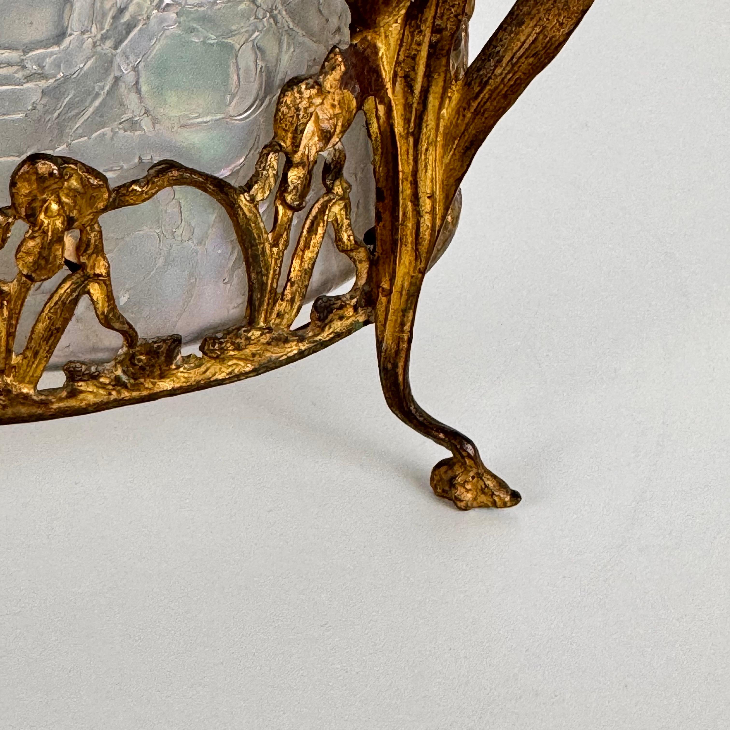 Seltener französischer Jugendstil-Übertöpfer aus Messing und opalisierendem Glas, spätes 19. Jahrhundert im Angebot 9