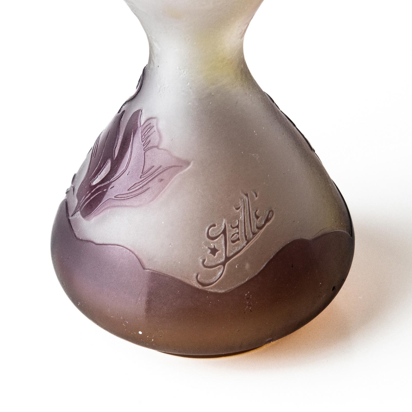 Rare French Art Nouveau Cameo Glass Vase by Emile Galle, Cyclamens Decor For Sale 5