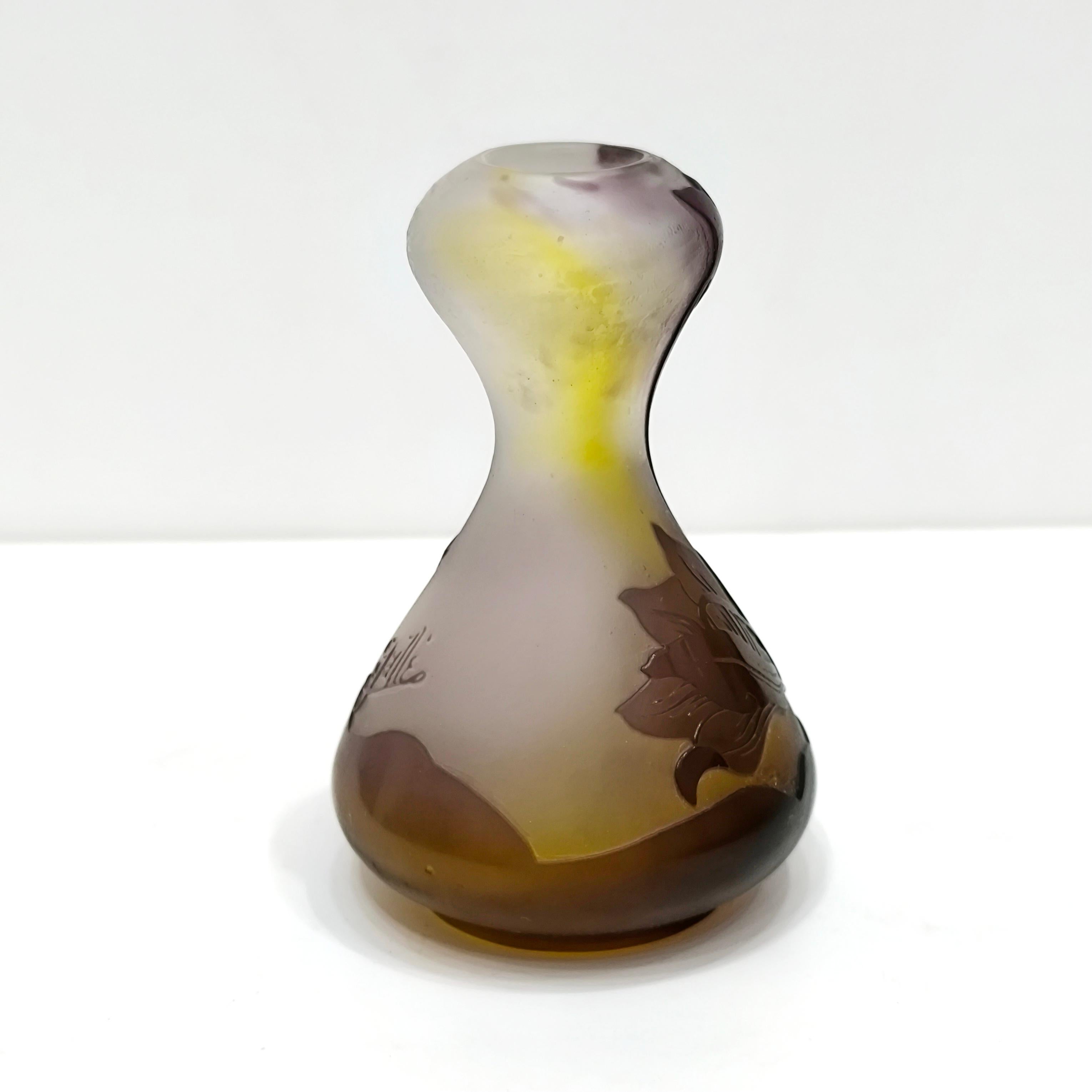Rare French Art Nouveau Cameo Glass Vase by Emile Galle, Cyclamens Decor For Sale 1