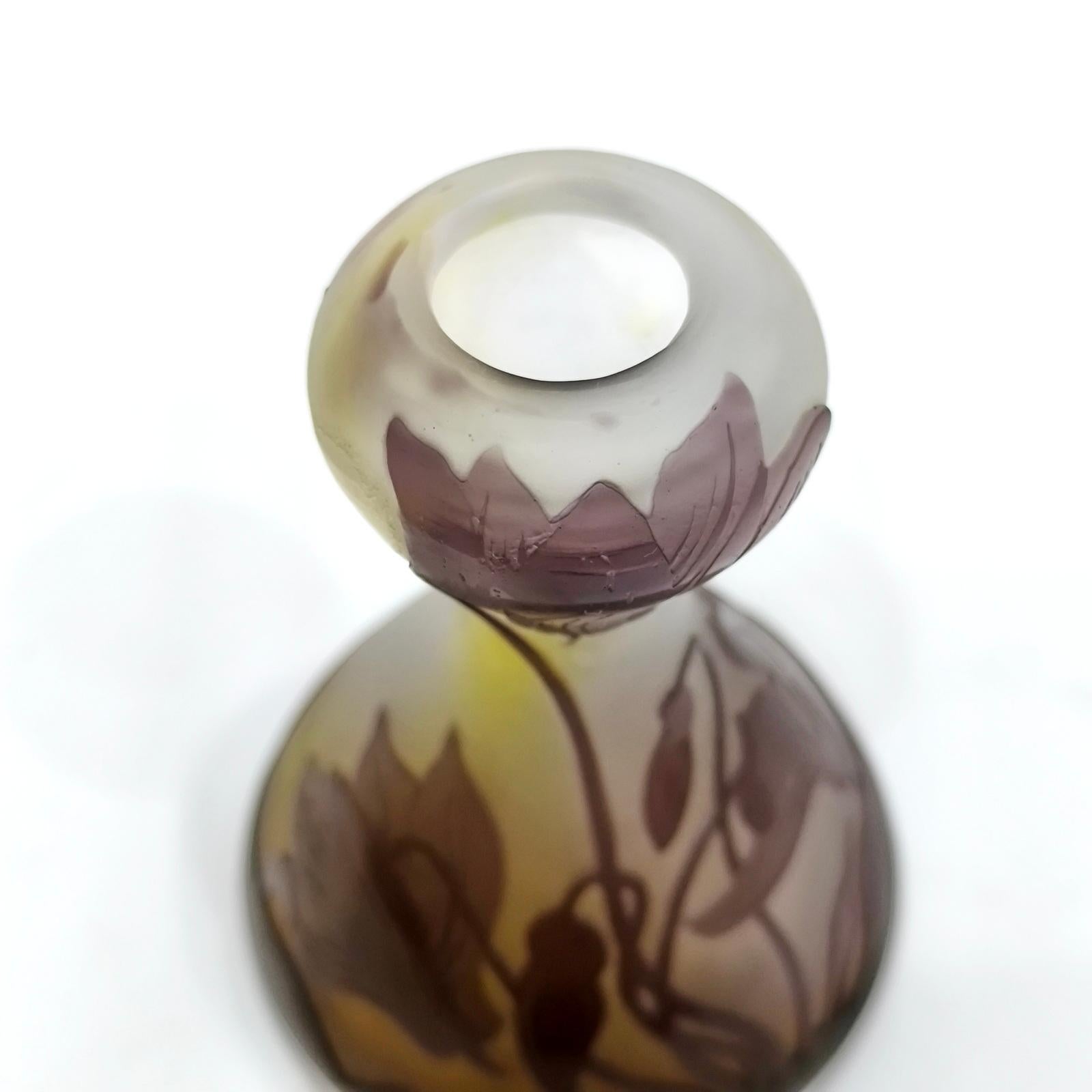 Rare French Art Nouveau Cameo Glass Vase by Emile Galle, Cyclamens Decor For Sale 4