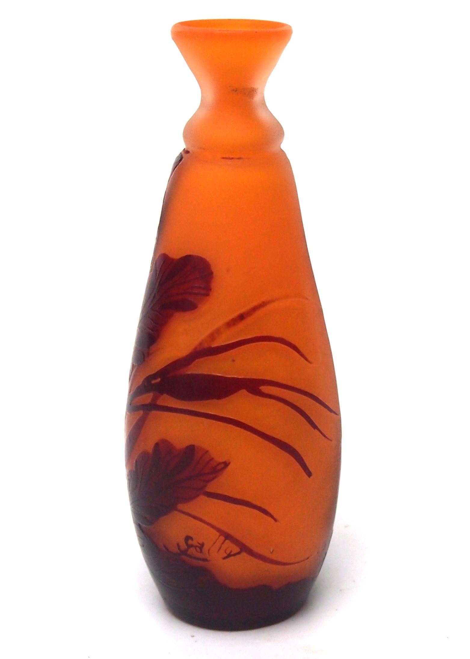 Exceptionally rare war time production Emile Galle cameo vase -in brown over orange. Depicting seaweed. Signed Provost Mk III see last picture for dating chart.

In 1914 War broke out and the Germans attacked the hills above Nancy in the hearing of
