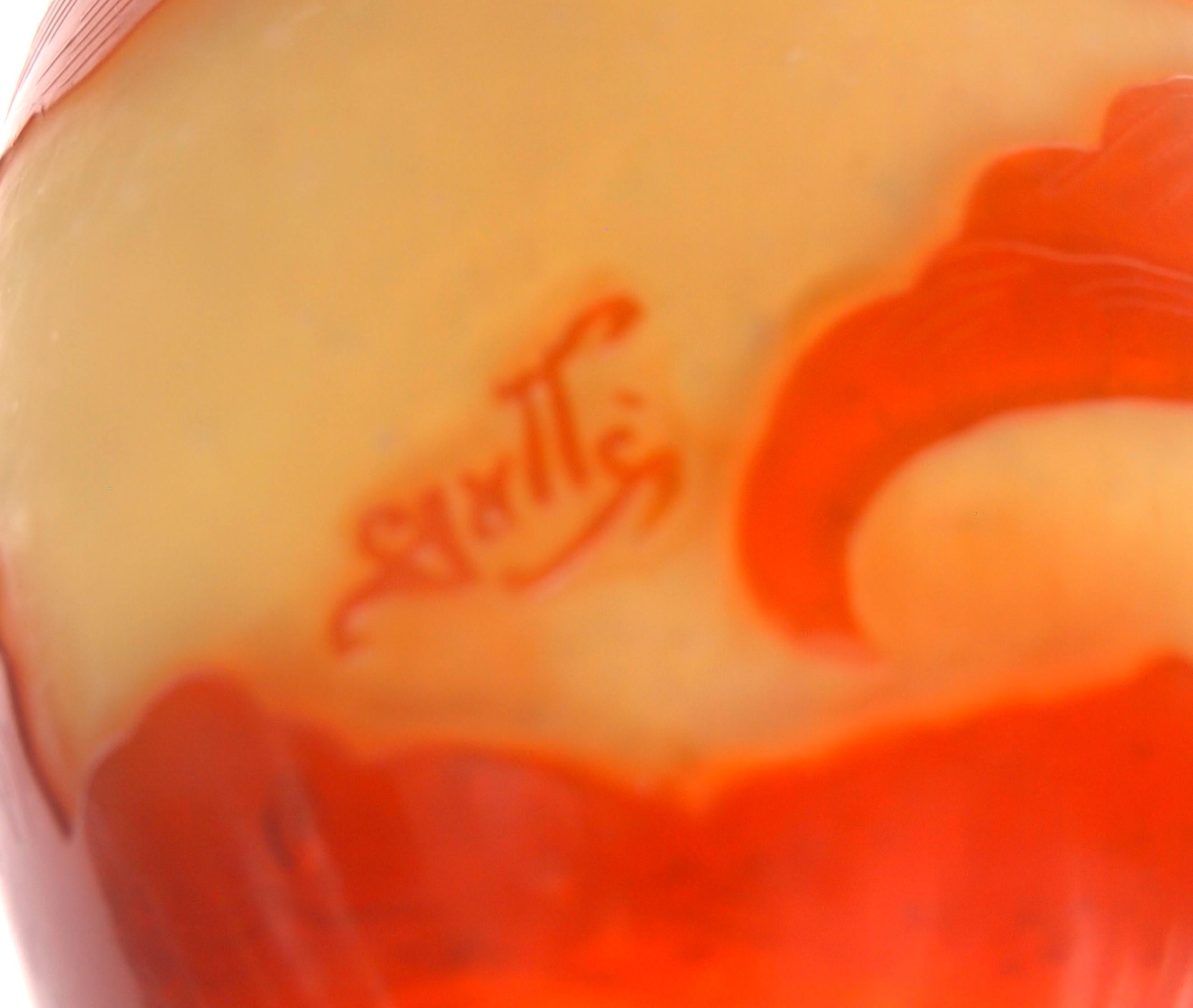 Inizio XX secolo Raro vaso francese Art Nouveau in vetro giallo marmorizzato Emile Galle Cameo -Orchidee in vendita