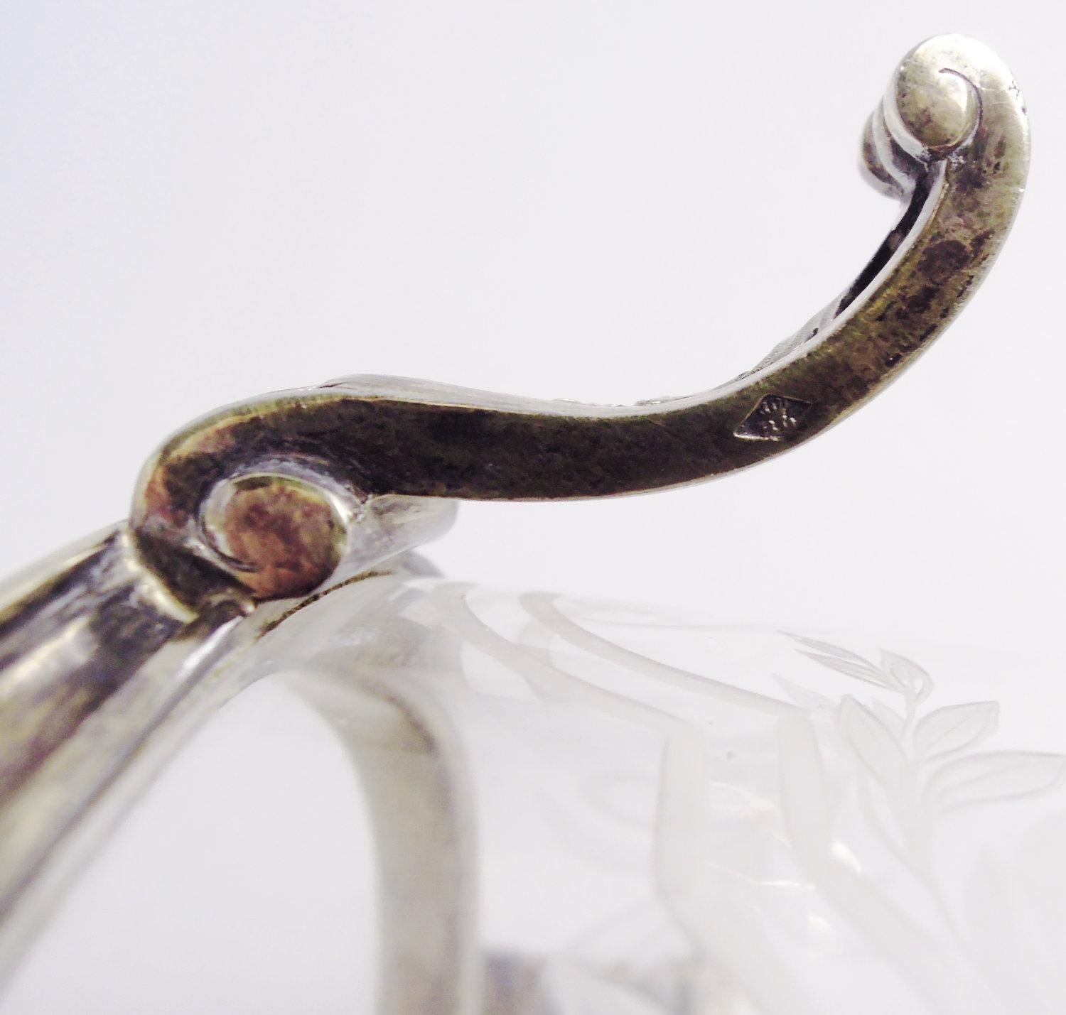 Raro cuenco clásico francés Belle Epoque de plata dorada y cristal para caviar en venta 2