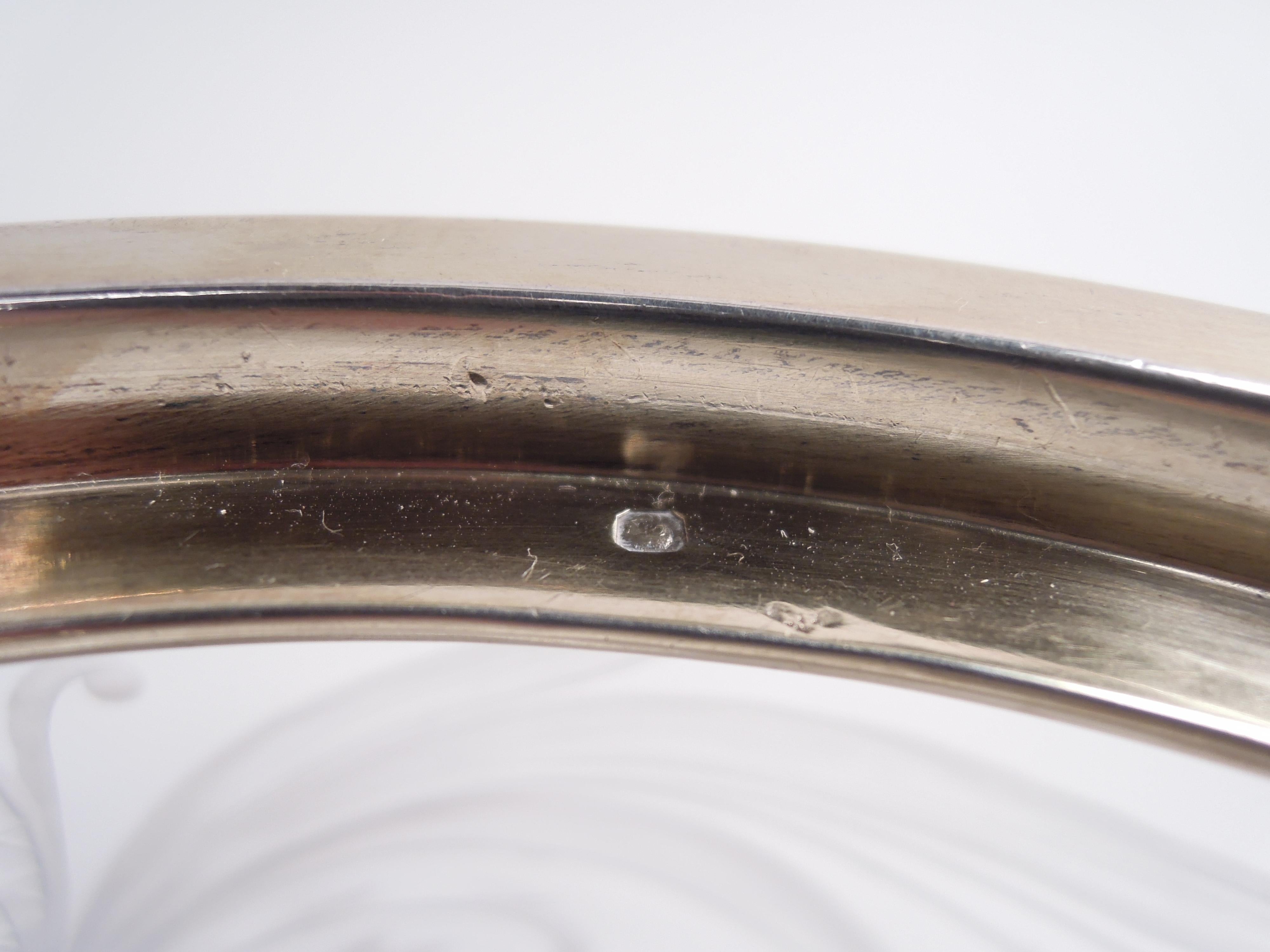 Raro cuenco clásico francés Belle Epoque de plata dorada y cristal para caviar en venta 3