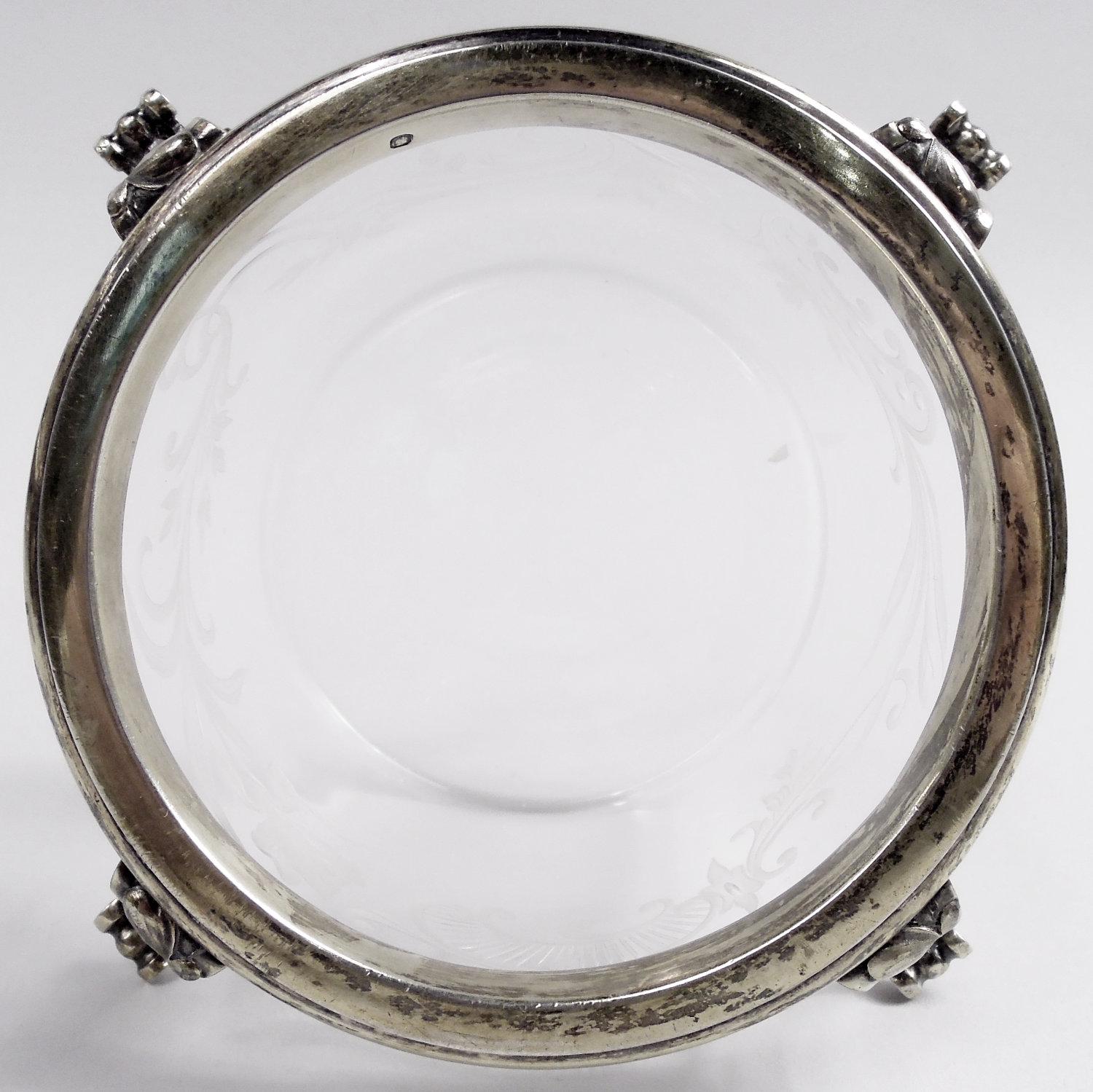 Raro cuenco clásico francés Belle Epoque de plata dorada y cristal para caviar Francés en venta