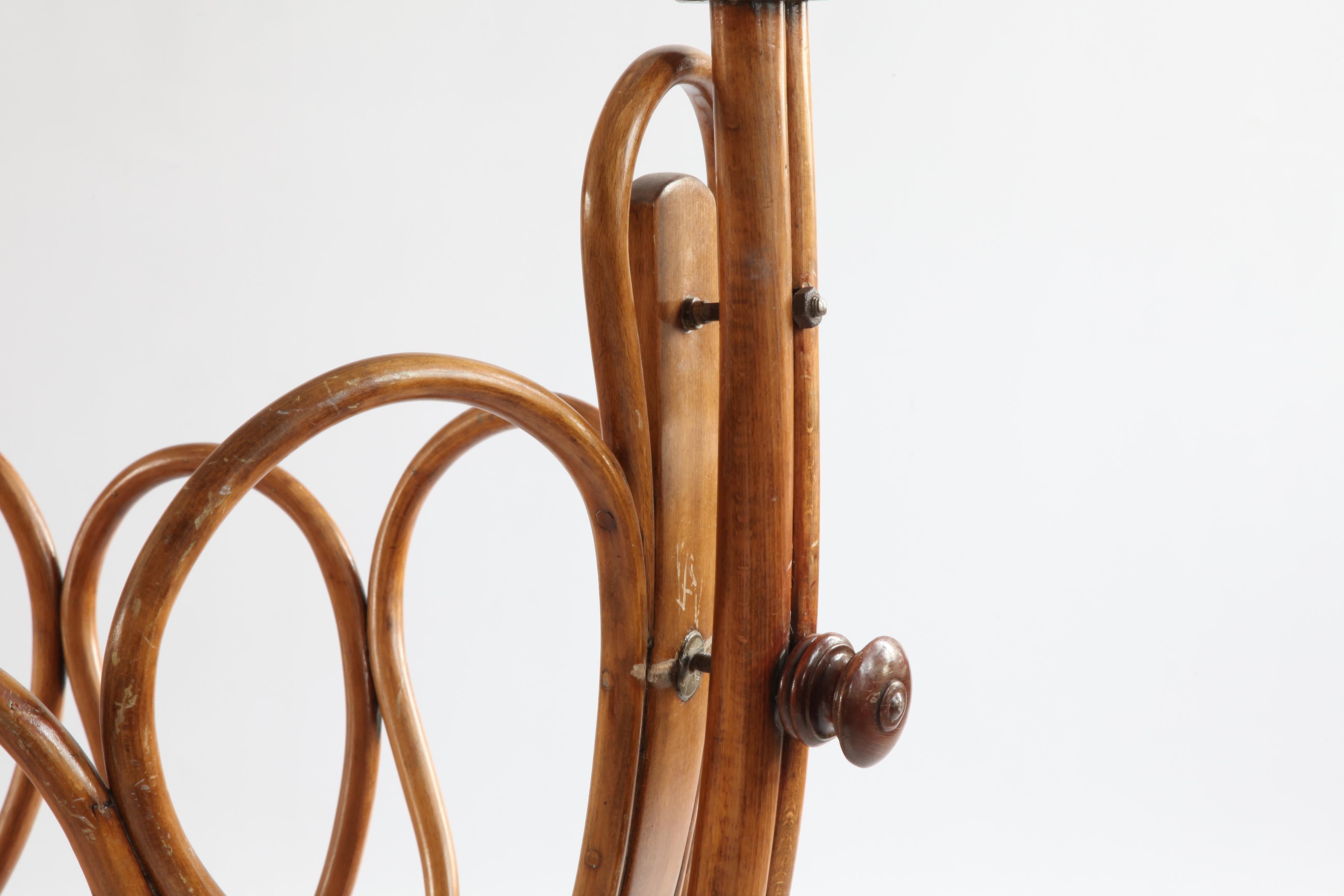 Rare pendule française en bois courbé de style Thonet, fin du 19ème siècle en vente 3