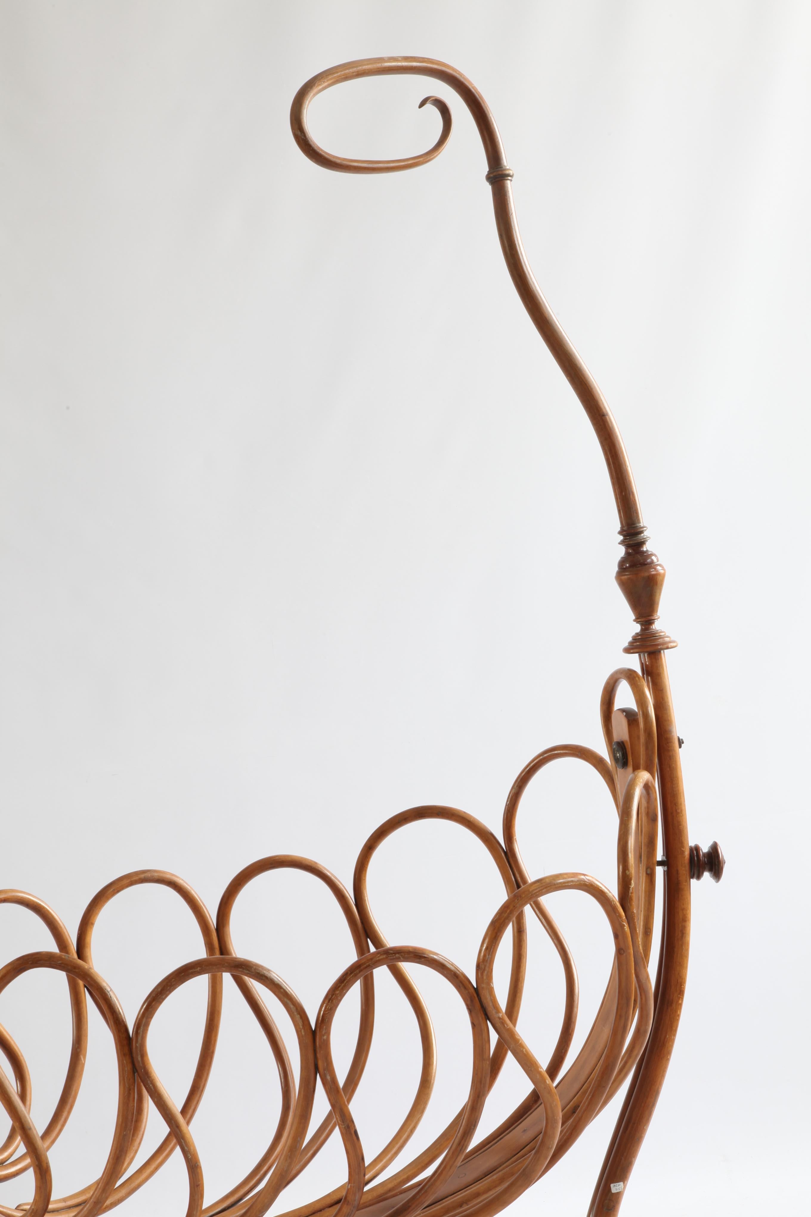 Rare French Bentwood Cradle in the Thonet Style, Late 19th Century For Sale 4
