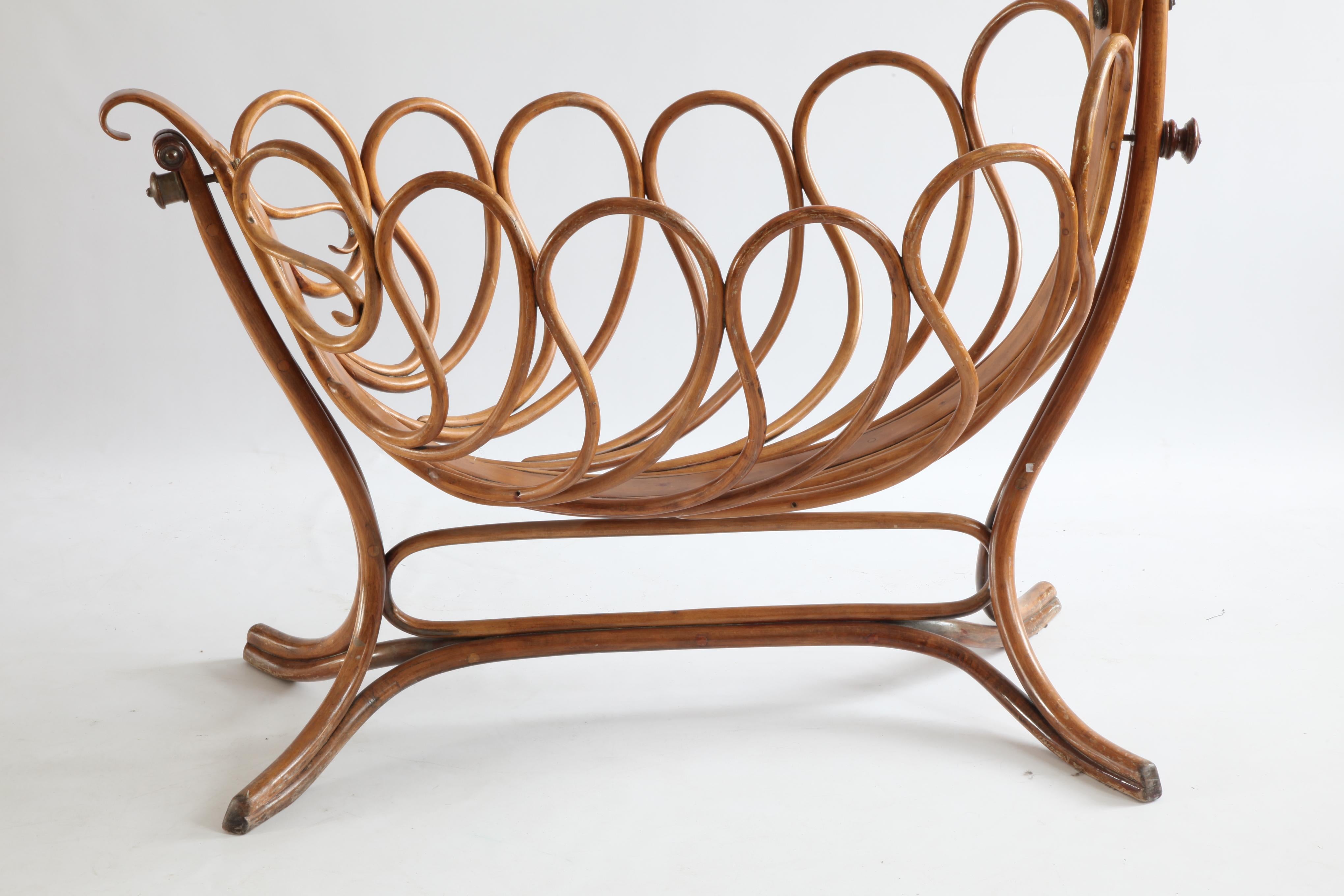 Rare French Bentwood Cradle in the Thonet Style, Late 19th Century For Sale 5