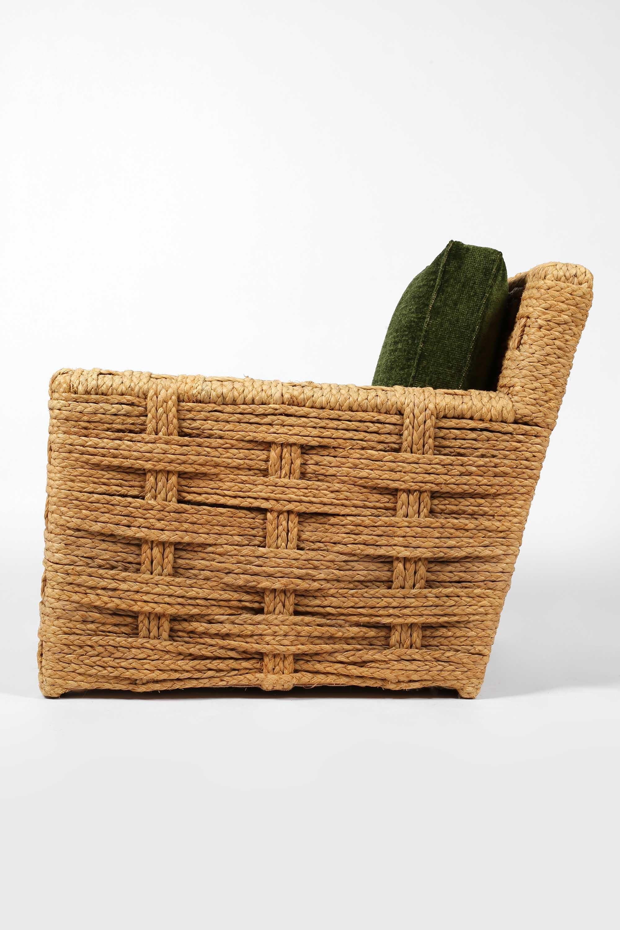 Chenille Rare fauteuils club en raphia tressé d'Adrien Audoux et Frida Minnet en vente