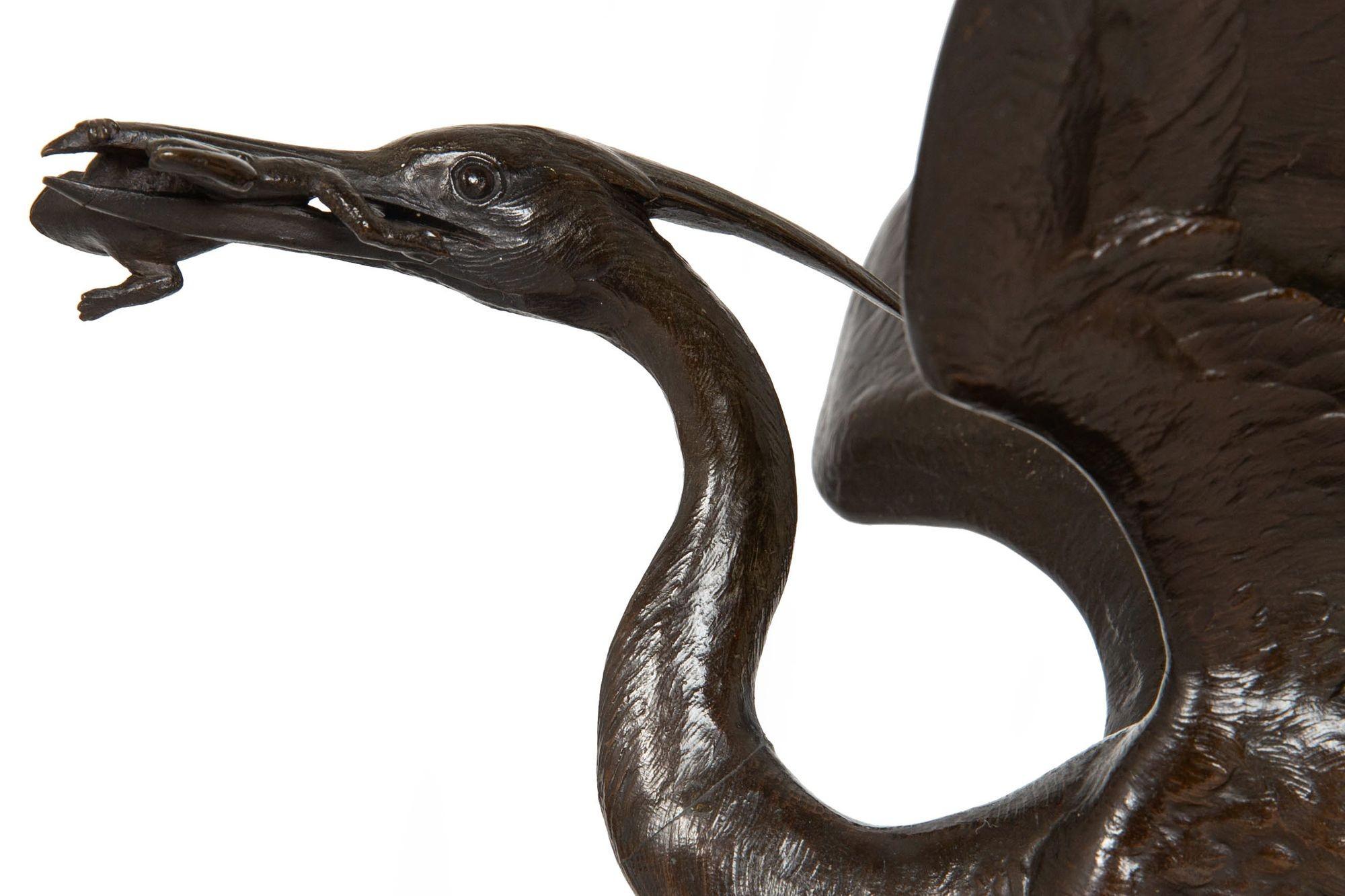 Rara scultura francese in bronzo con airone e rana di Henri Alfred Jacquemart in vendita 2