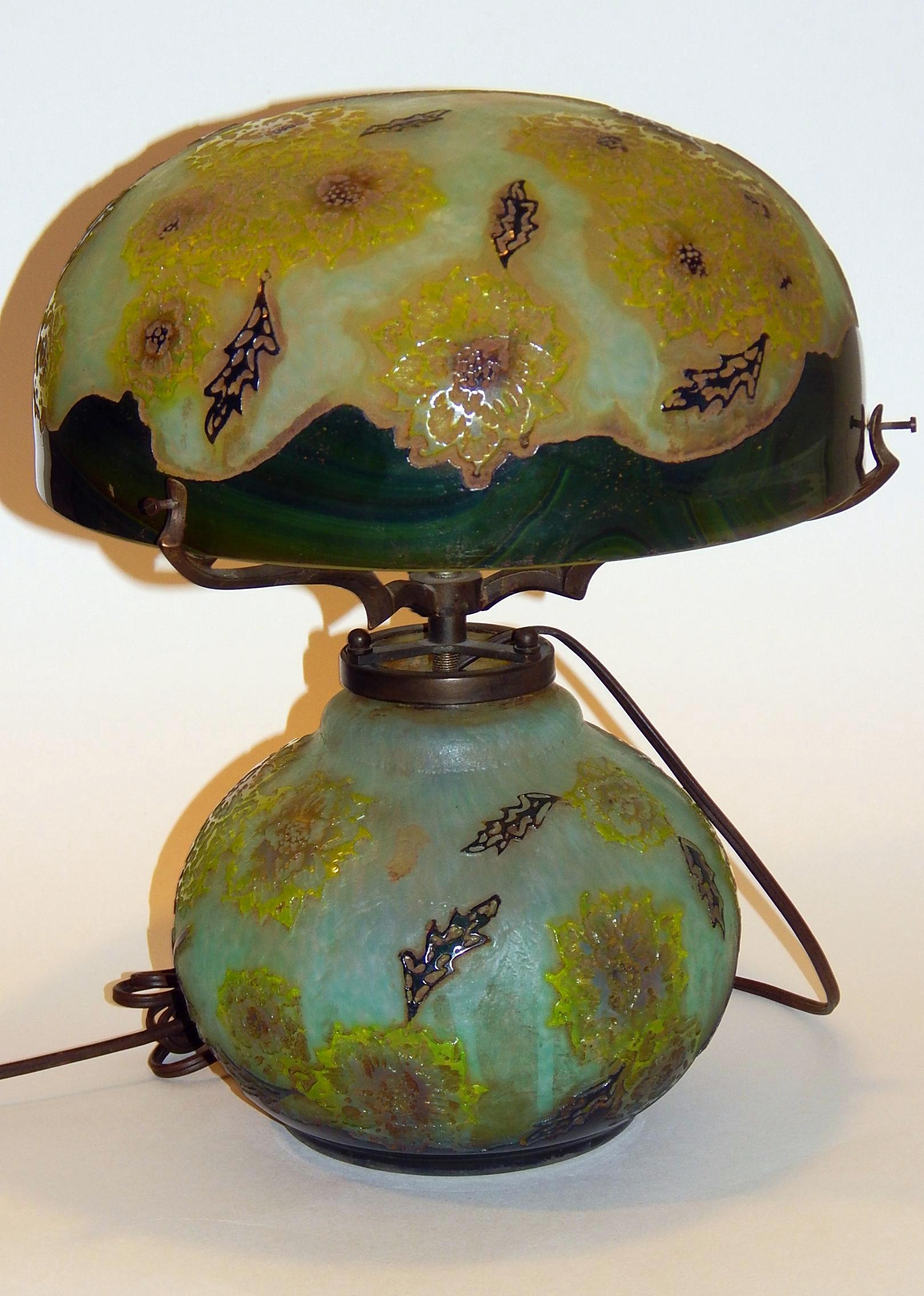 Rare French Cameo Glass Lamp by Devez, 1900-1930 In Good Condition In Phoenix, AZ