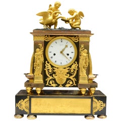 Seltene französische Empire-Uhr aus vergoldeter und patinierter Bronze, signiert Lepaute