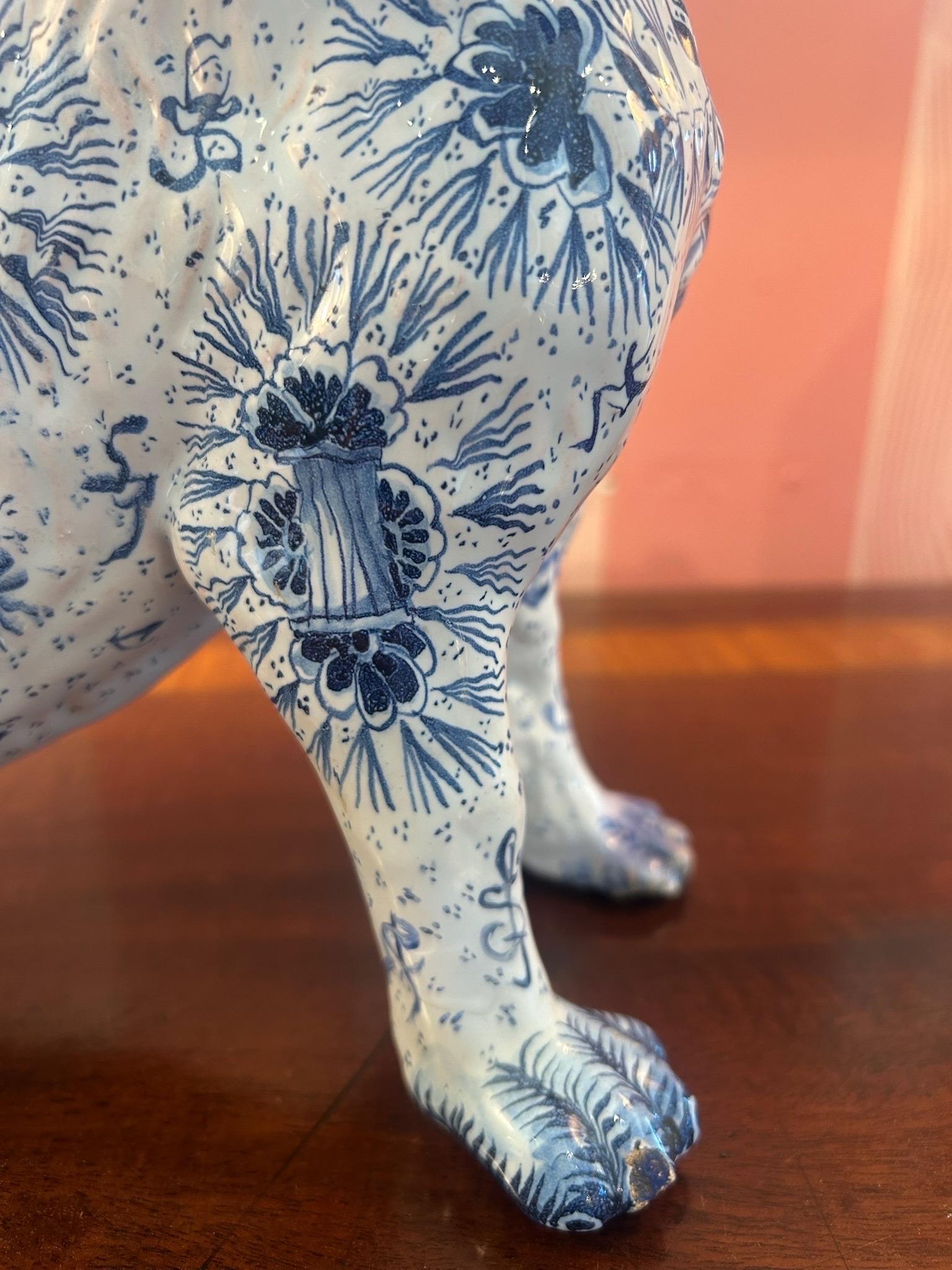 Rare chien en faïence française, fin 19e/début 20e siècle en vente 8