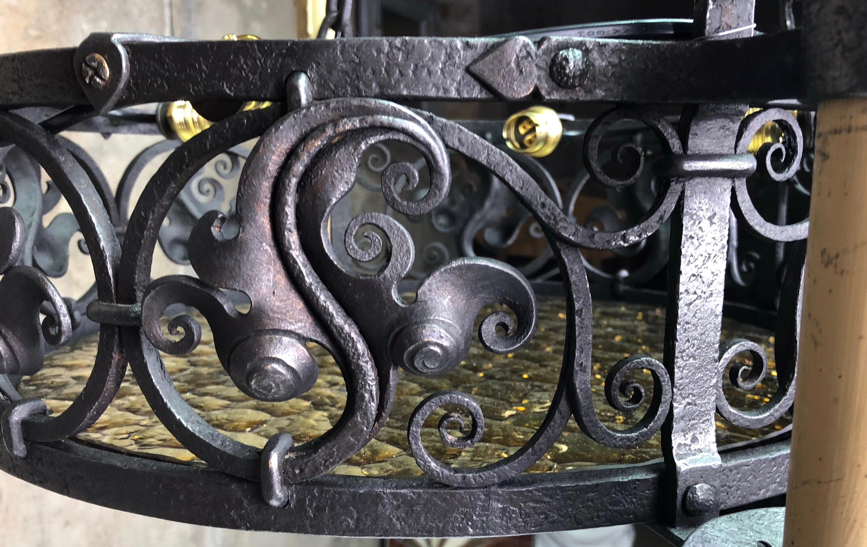 Néo-gothique Rare plafonnier néo-gothique français forgé à la main en vente
