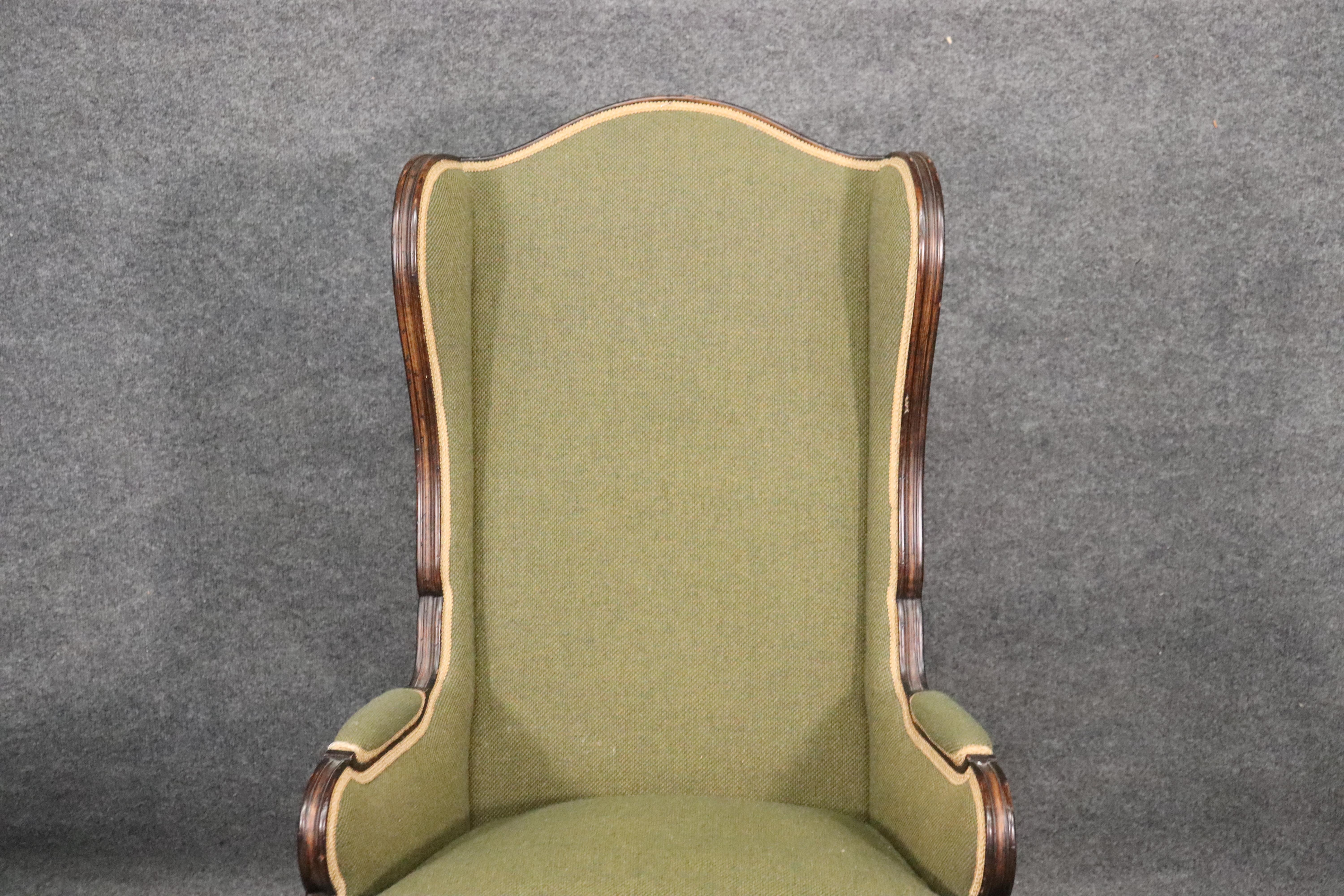 Early 20th Century Rare French Louis XV Carved Walnut 5 Leg Bergère Lounge Chair, circa 1910