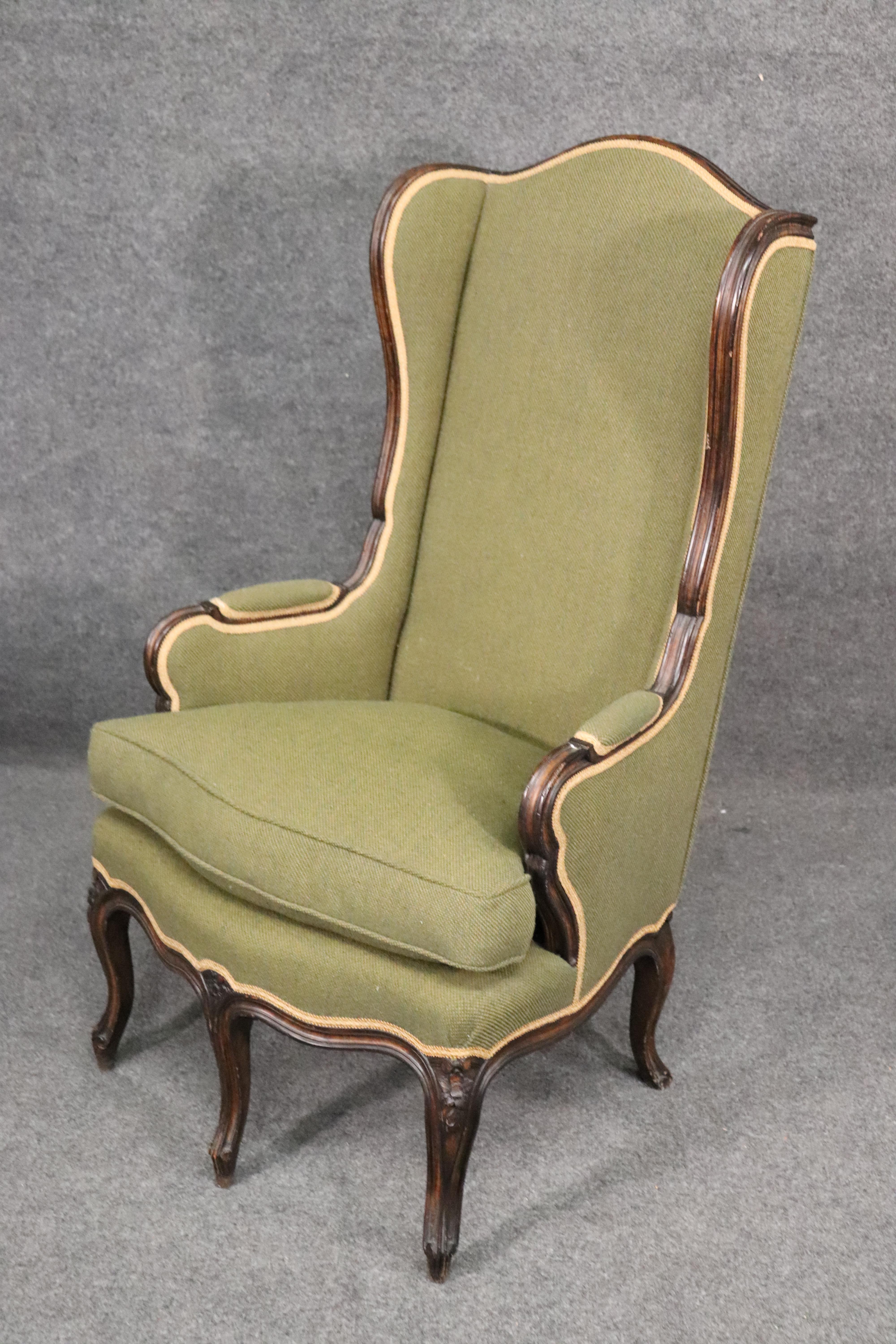 Rare French Louis XV Carved Walnut 5 Leg Bergère Lounge Chair, circa 1910 1