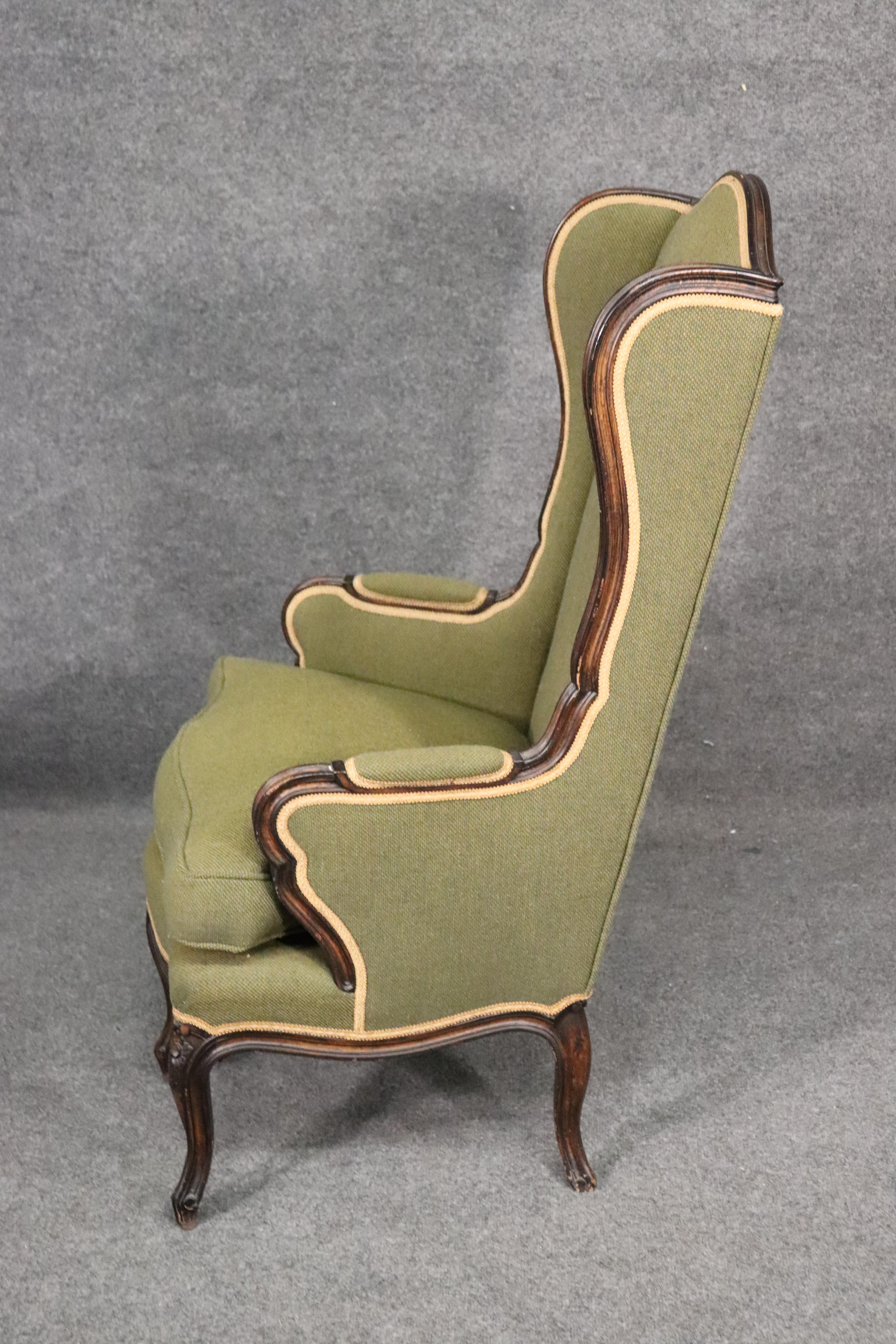 Rare French Louis XV Carved Walnut 5 Leg Bergère Lounge Chair, circa 1910 2