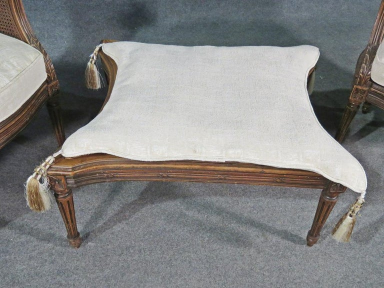 Rare French Louis XVI Carved Walnut Caned Duchess Brisee 3 PC Chaise Daybed For Sale 3