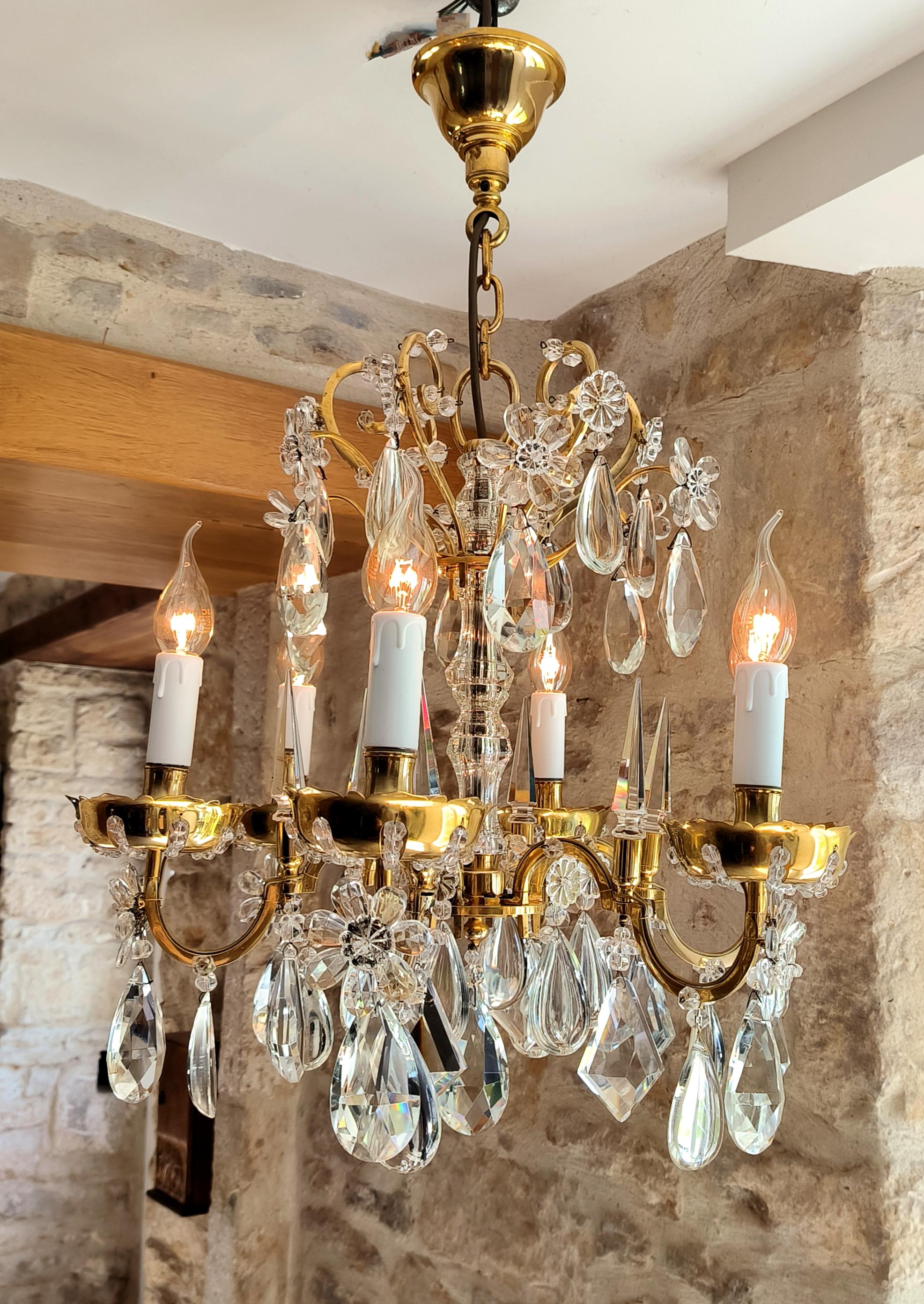 Rara araña de cristal francesa estilo Luis XVI de la Maison Baguès. Circa 1950's en venta 5