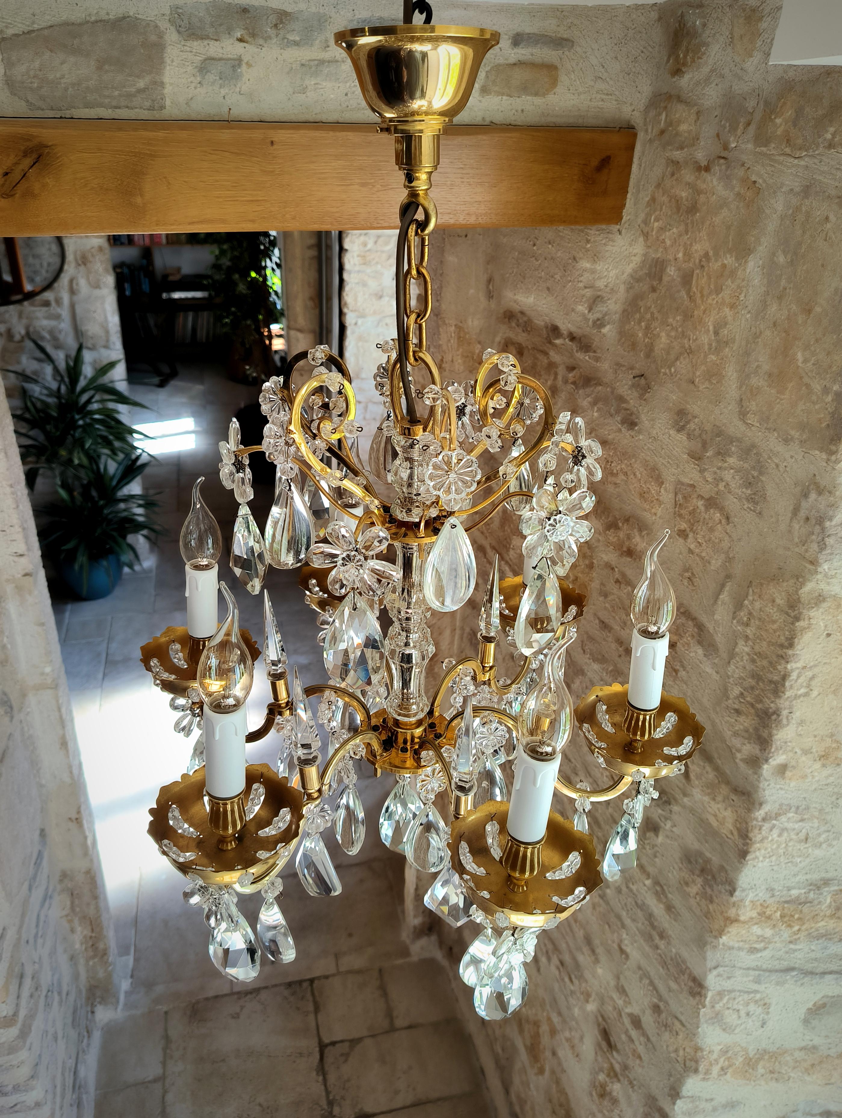 Rara araña de cristal francesa estilo Luis XVI de la Maison Baguès. Circa 1950's en venta 7