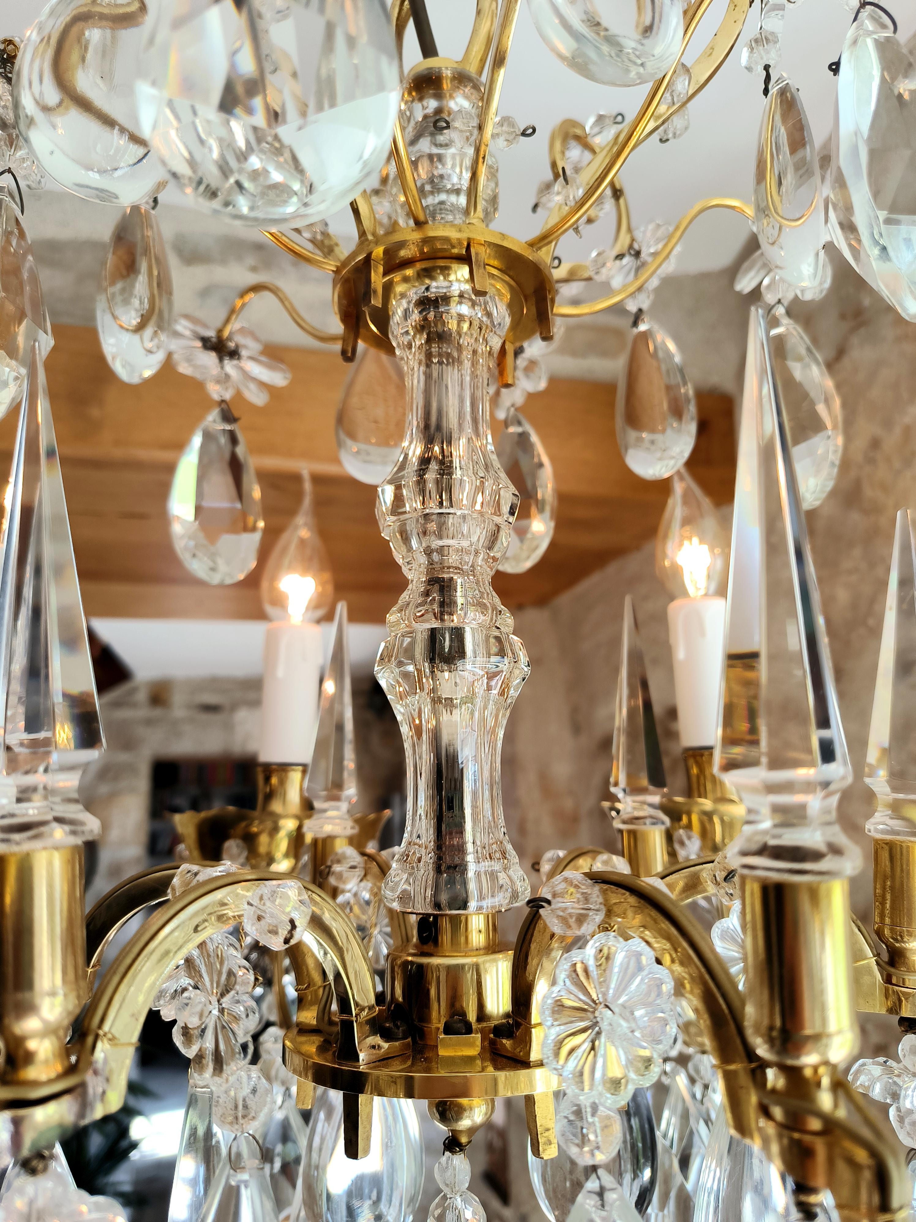 Rara araña de cristal francesa estilo Luis XVI de la Maison Baguès. Circa 1950's siglo XX en venta