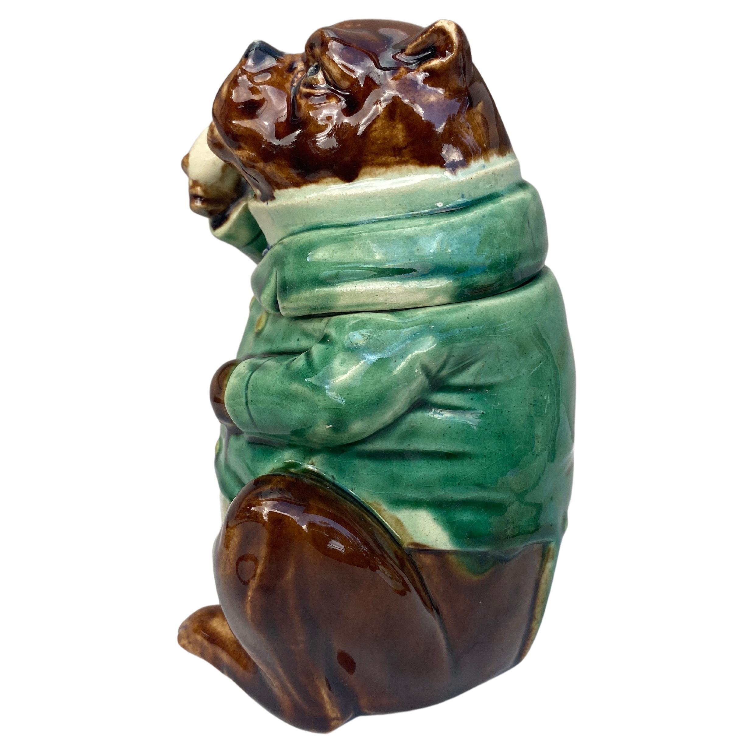 Rare French Majolica Bulldog Tobacco Jar, Circa 1890 In Good Condition For Sale In Austin, TX