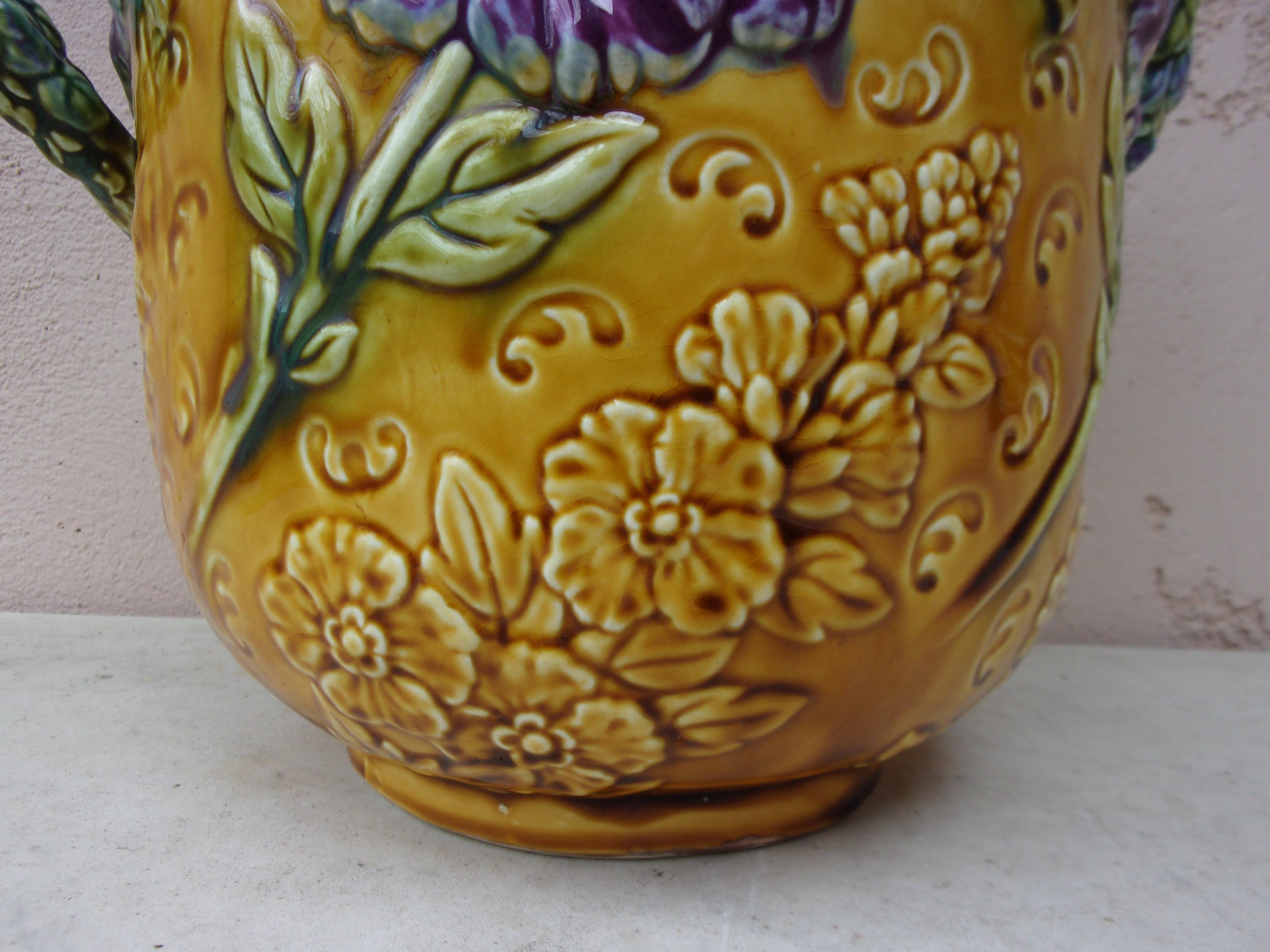 Rare French Majolica Cache Pot with Purple Flowers Onnaing, circa 1890 For Sale 1