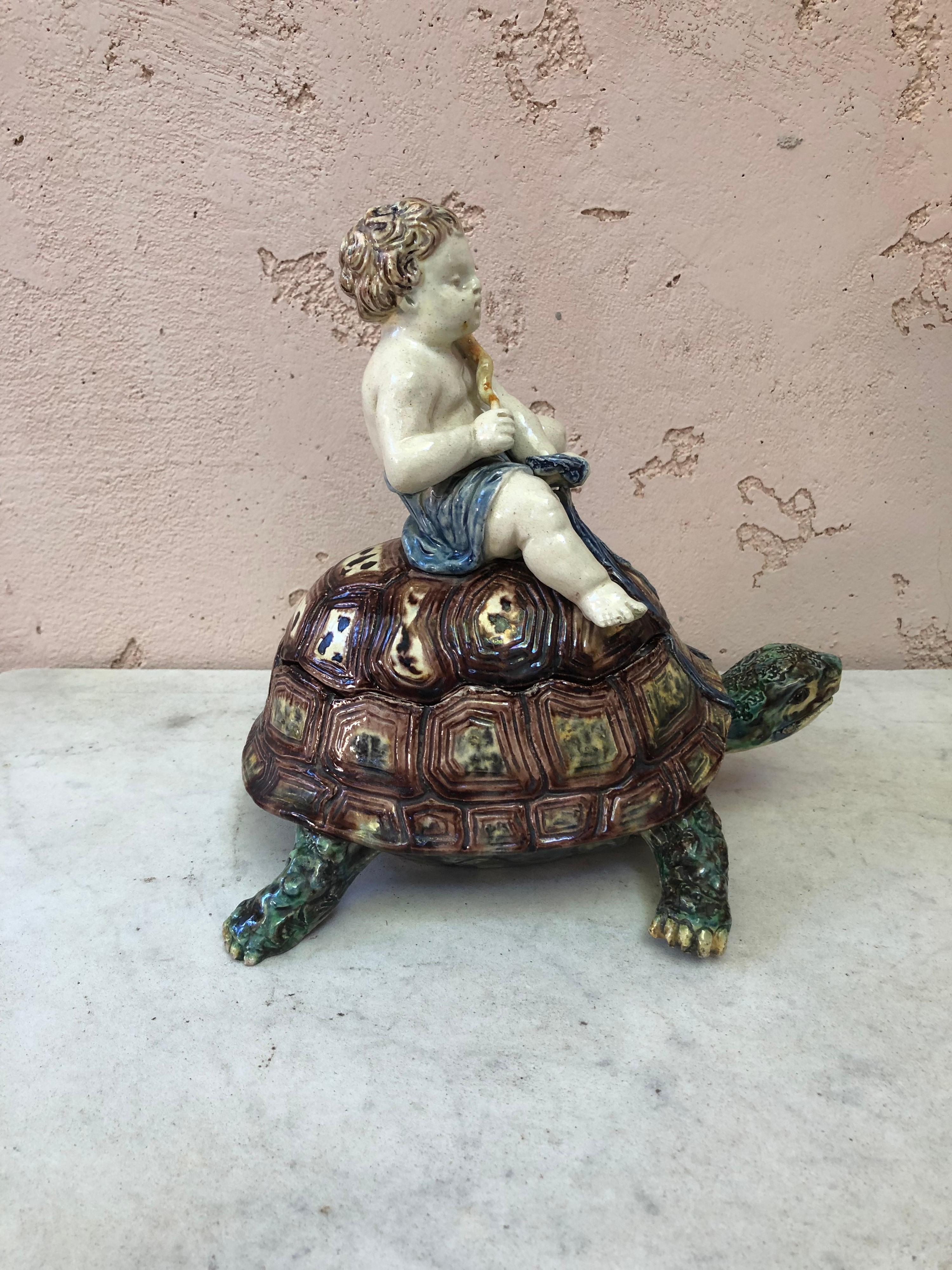 Rare French Majolica Palissy Turtle & Putti Box Thomas Sergent, circa 1880 In Good Condition In Austin, TX