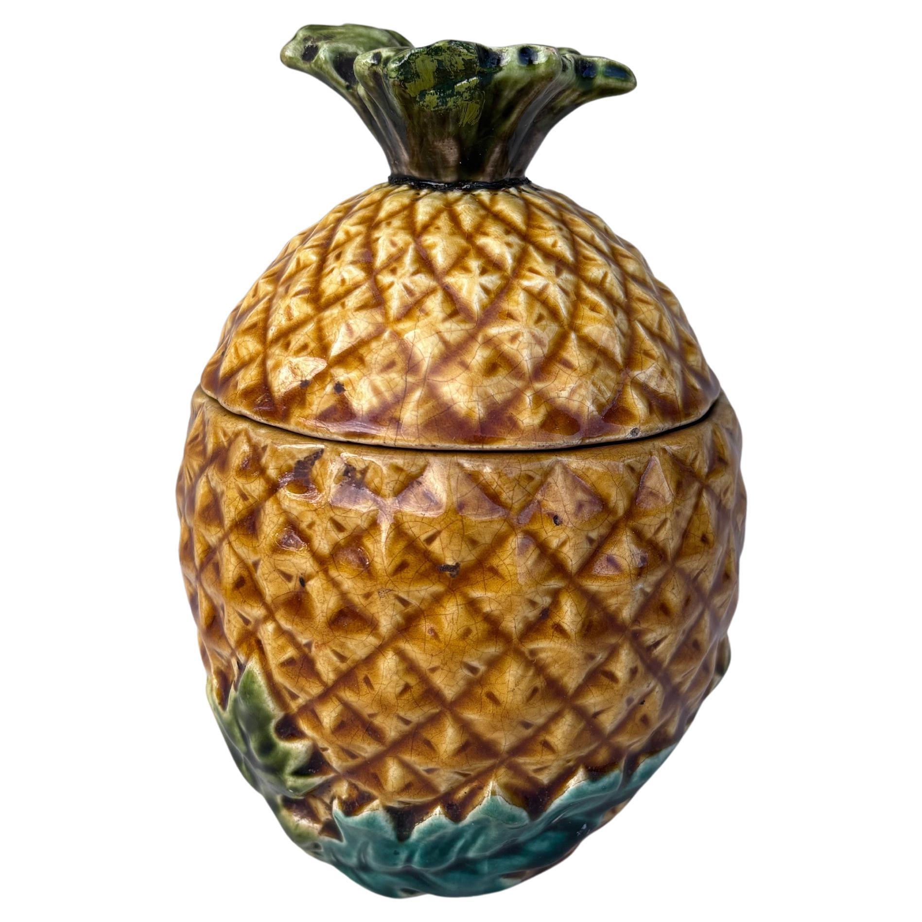 Early 20th Century Rare French Majolica Pineapple Basket Box Sarreguemines, circa 1890 For Sale