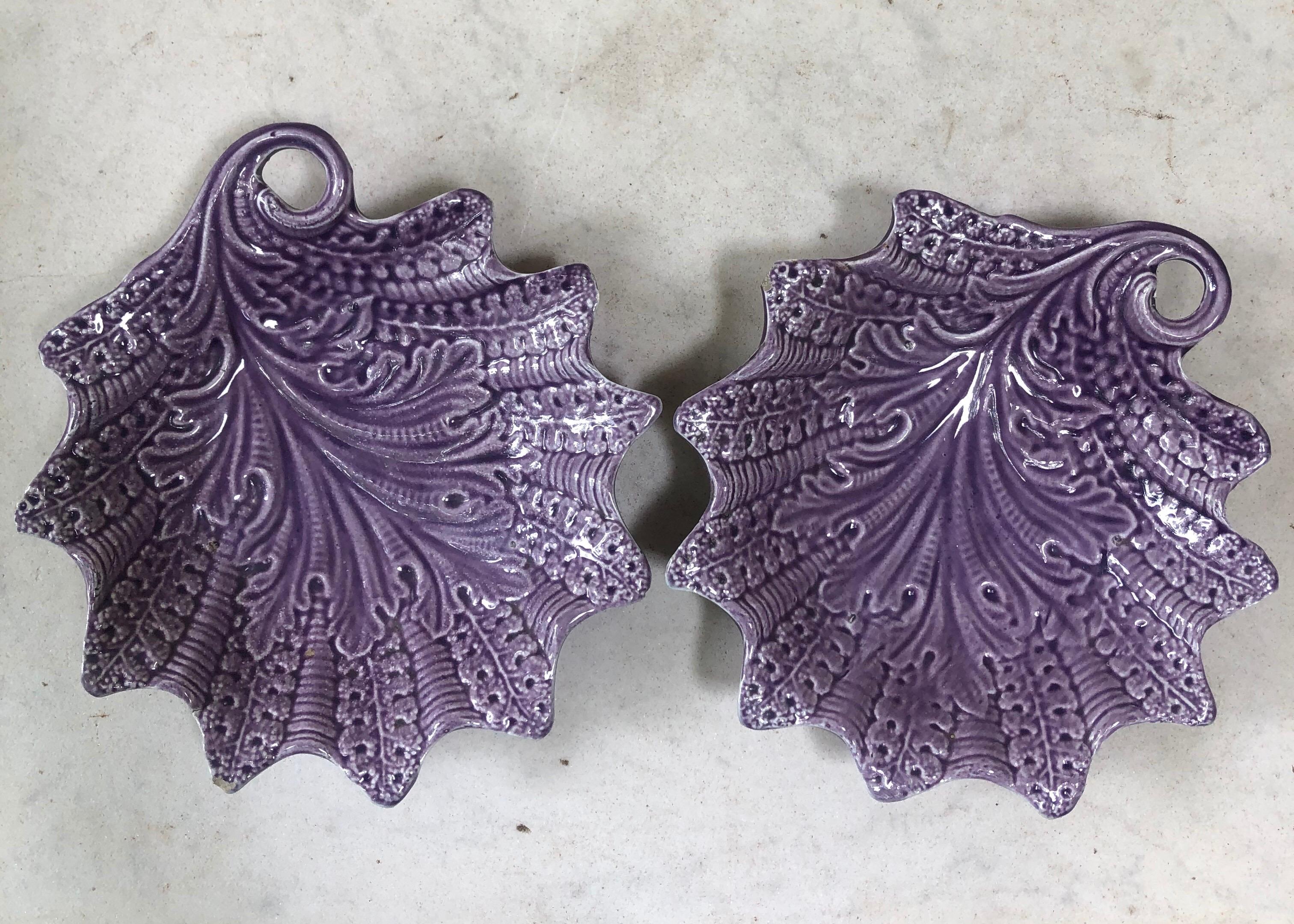Rare French Majolica Purple Dish Leaf Onnaing, circa 1890 In Good Condition In Austin, TX